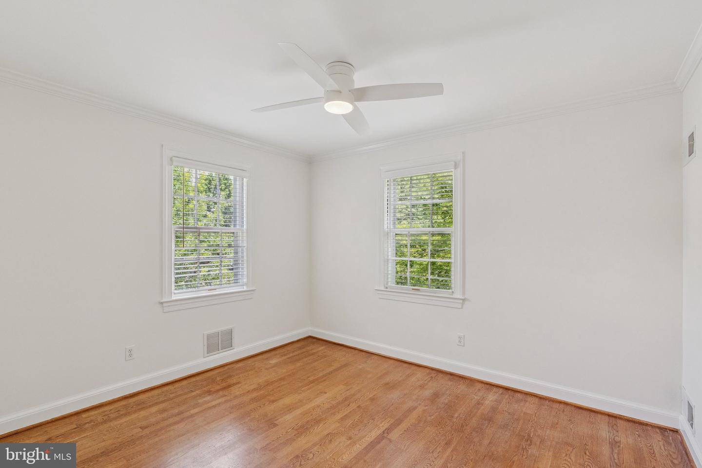 657 E ST SE, WASHINGTON, District Of Columbia 20003, 5 Bedrooms Bedrooms, ,4 BathroomsBathrooms,Residential,For sale,657 E ST SE,DCDC2208152 MLS # DCDC2208152
