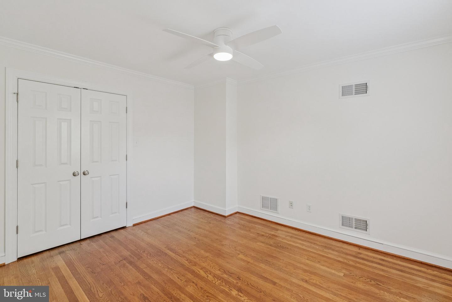 657 E ST SE, WASHINGTON, District Of Columbia 20003, 5 Bedrooms Bedrooms, ,4 BathroomsBathrooms,Residential,For sale,657 E ST SE,DCDC2208152 MLS # DCDC2208152