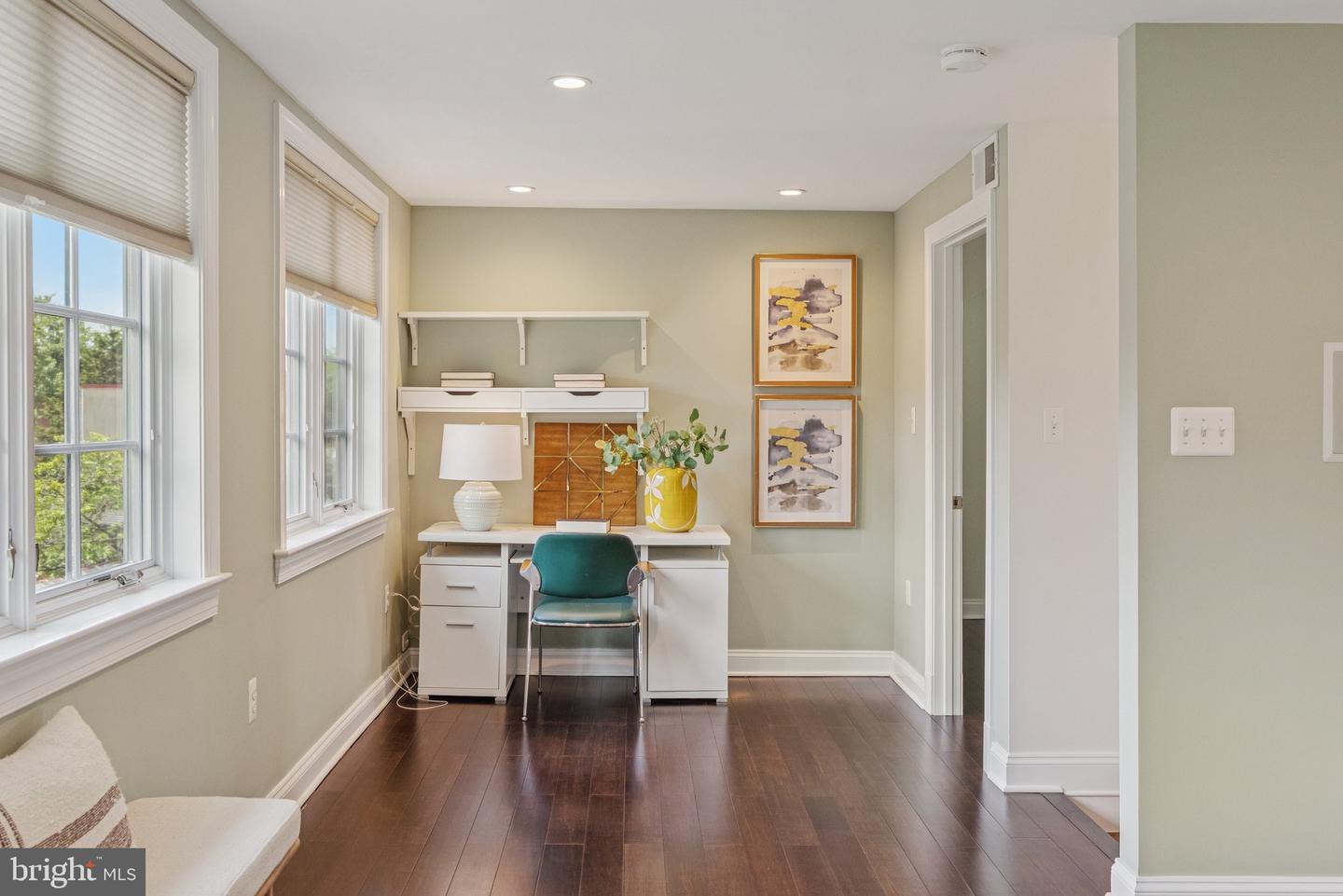 657 E ST SE, WASHINGTON, District Of Columbia 20003, 5 Bedrooms Bedrooms, ,4 BathroomsBathrooms,Residential,For sale,657 E ST SE,DCDC2208152 MLS # DCDC2208152