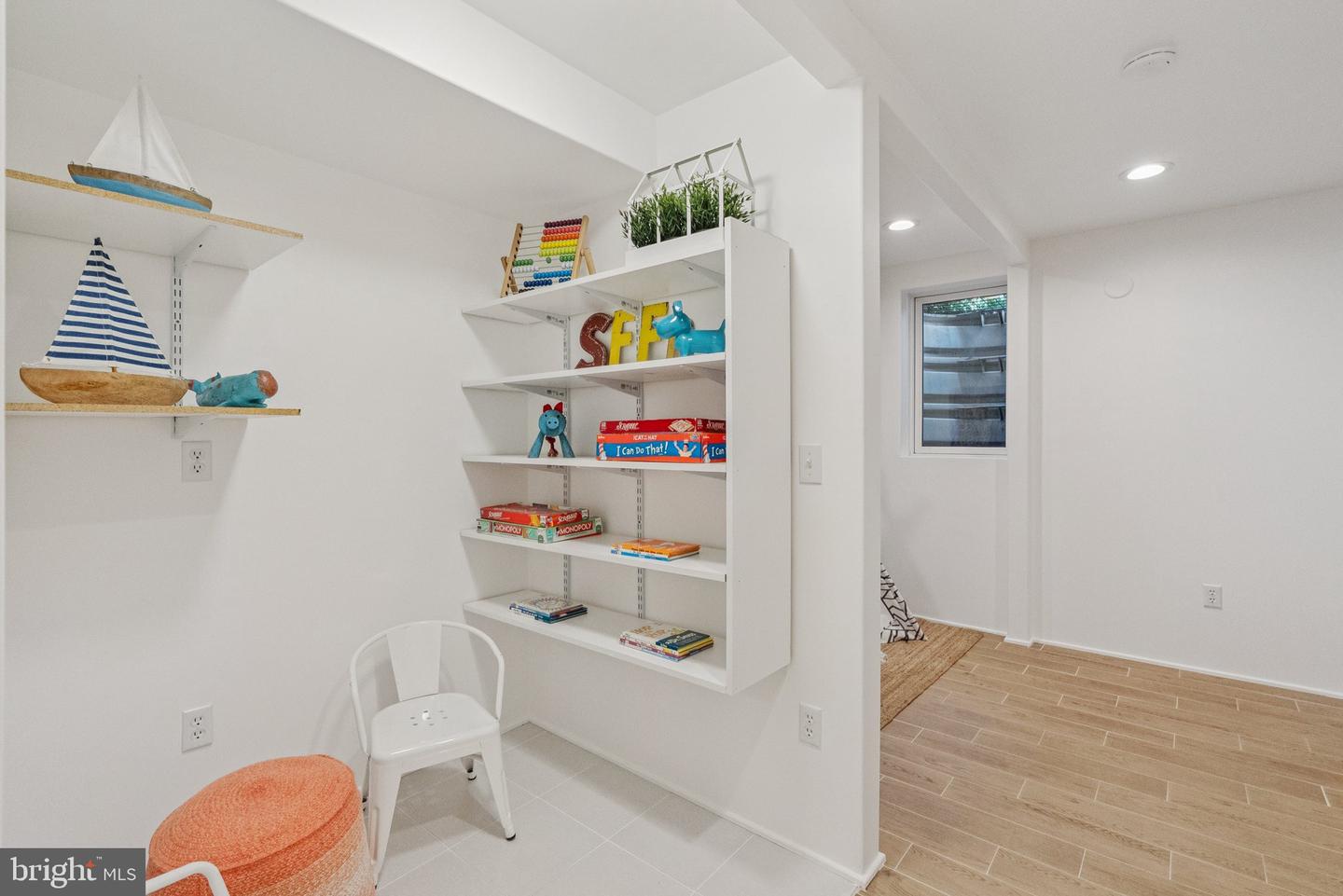 657 E ST SE, WASHINGTON, District Of Columbia 20003, 5 Bedrooms Bedrooms, ,4 BathroomsBathrooms,Residential,For sale,657 E ST SE,DCDC2208152 MLS # DCDC2208152