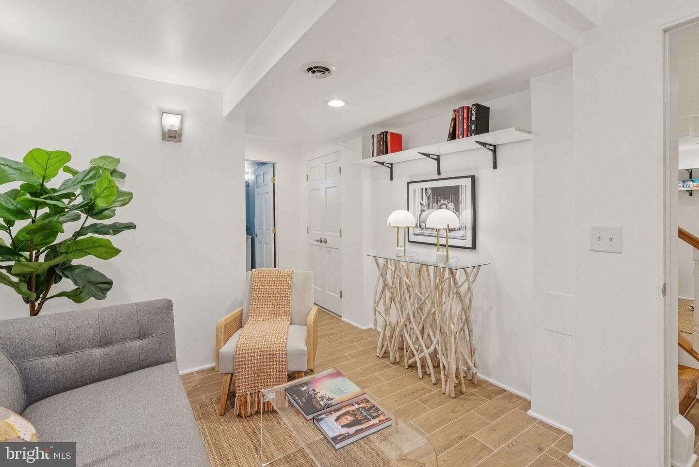 657 E ST SE, WASHINGTON, District Of Columbia 20003, 5 Bedrooms Bedrooms, ,4 BathroomsBathrooms,Residential,For sale,657 E ST SE,DCDC2208152 MLS # DCDC2208152