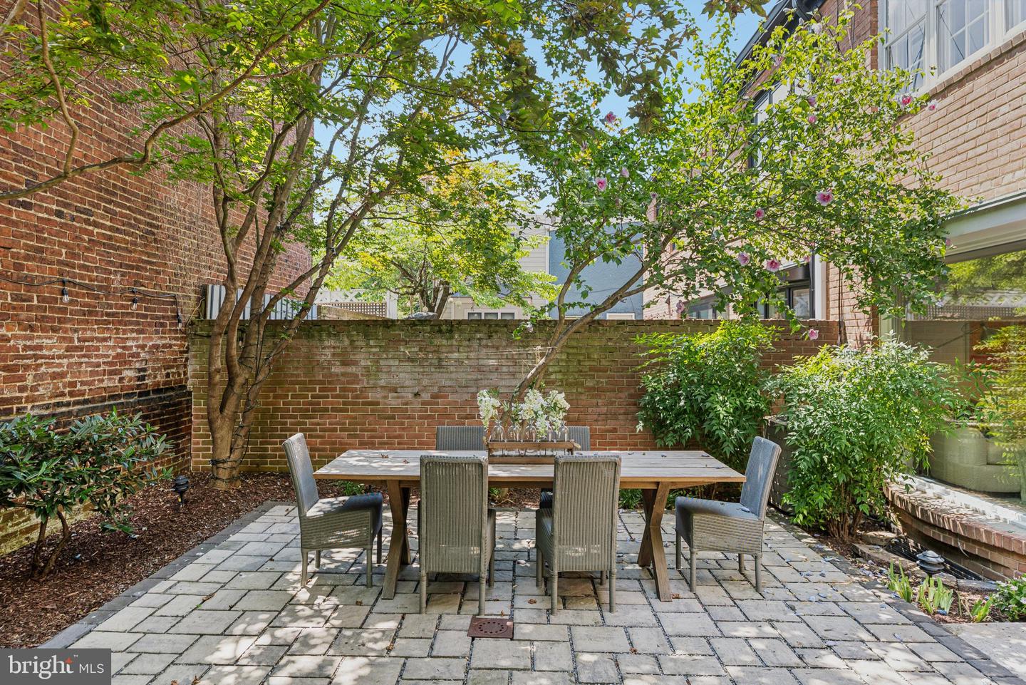 657 E ST SE, WASHINGTON, District Of Columbia 20003, 5 Bedrooms Bedrooms, ,4 BathroomsBathrooms,Residential,For sale,657 E ST SE,DCDC2208152 MLS # DCDC2208152