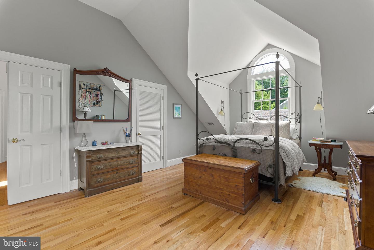 304 SUMMERS DR, ALEXANDRIA, Virginia 22301, 4 Bedrooms Bedrooms, ,4 BathroomsBathrooms,Residential,For sale,304 SUMMERS DR,VAAX2047000 MLS # VAAX2047000