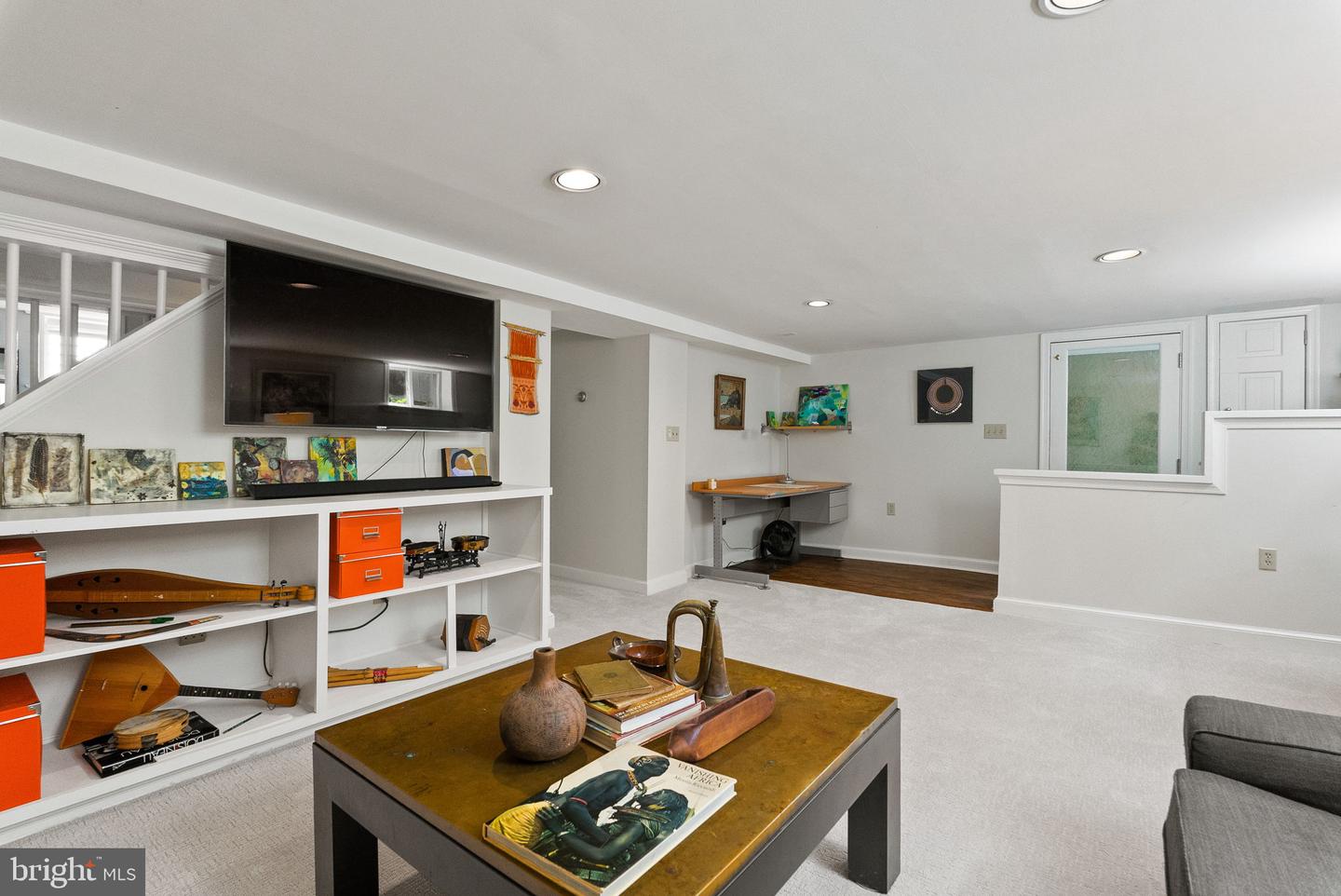 304 SUMMERS DR, ALEXANDRIA, Virginia 22301, 4 Bedrooms Bedrooms, ,4 BathroomsBathrooms,Residential,For sale,304 SUMMERS DR,VAAX2047000 MLS # VAAX2047000