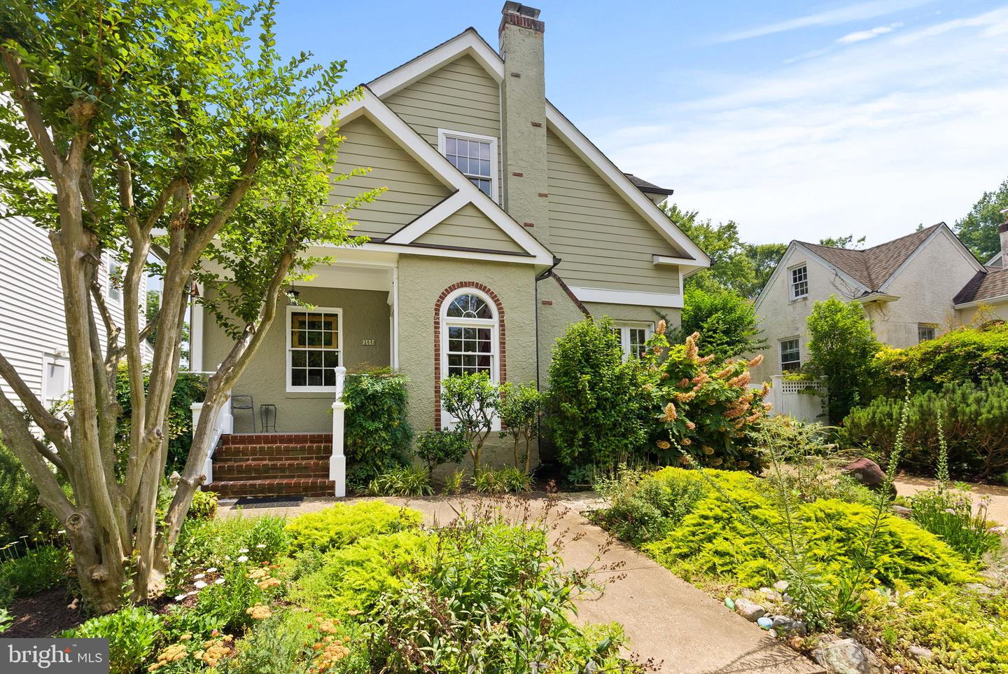 304 SUMMERS DR, ALEXANDRIA, Virginia 22301, 4 Bedrooms Bedrooms, ,4 BathroomsBathrooms,Residential,For sale,304 SUMMERS DR,VAAX2047000 MLS # VAAX2047000