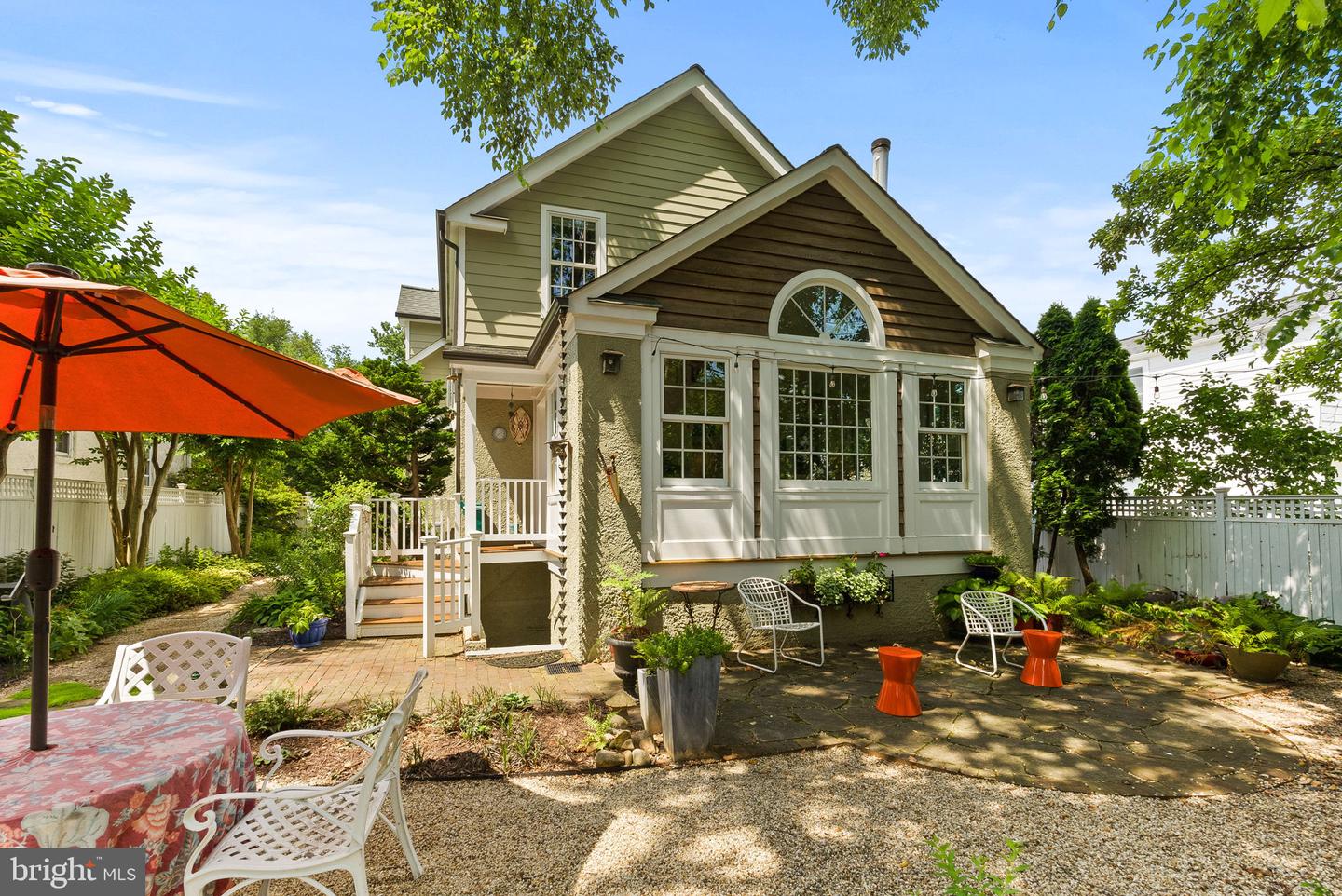 304 SUMMERS DR, ALEXANDRIA, Virginia 22301, 4 Bedrooms Bedrooms, ,4 BathroomsBathrooms,Residential,For sale,304 SUMMERS DR,VAAX2047000 MLS # VAAX2047000
