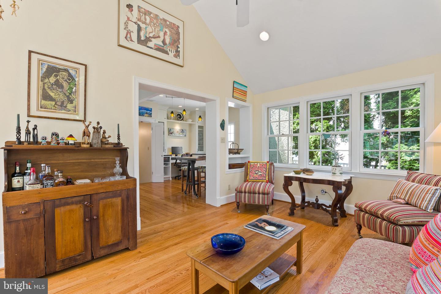 304 SUMMERS DR, ALEXANDRIA, Virginia 22301, 4 Bedrooms Bedrooms, ,4 BathroomsBathrooms,Residential,For sale,304 SUMMERS DR,VAAX2047000 MLS # VAAX2047000