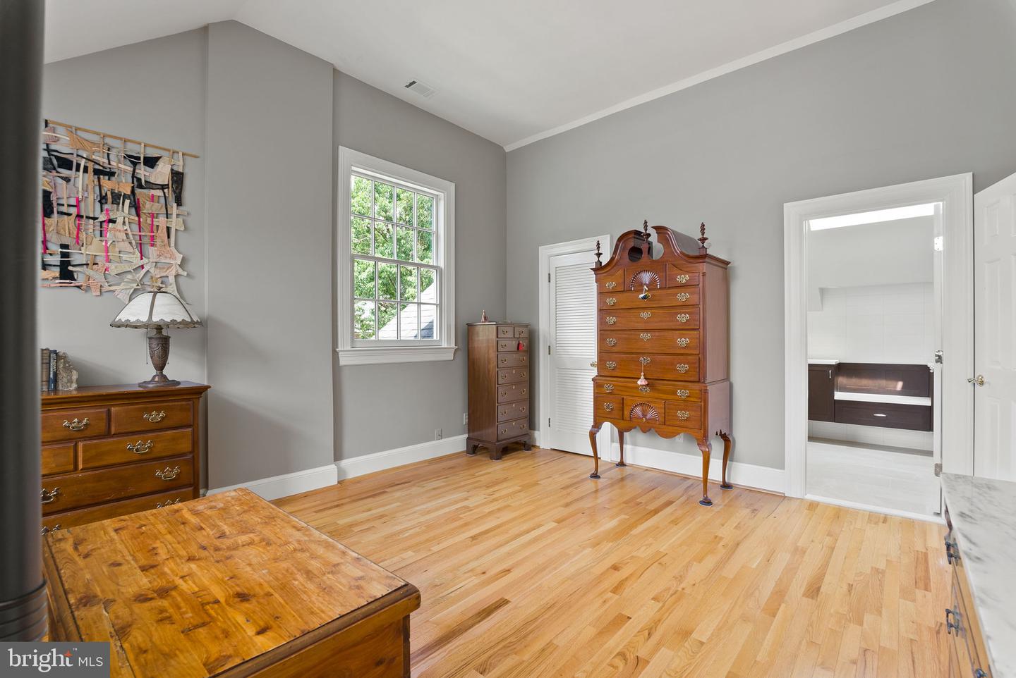 304 SUMMERS DR, ALEXANDRIA, Virginia 22301, 4 Bedrooms Bedrooms, ,4 BathroomsBathrooms,Residential,For sale,304 SUMMERS DR,VAAX2047000 MLS # VAAX2047000