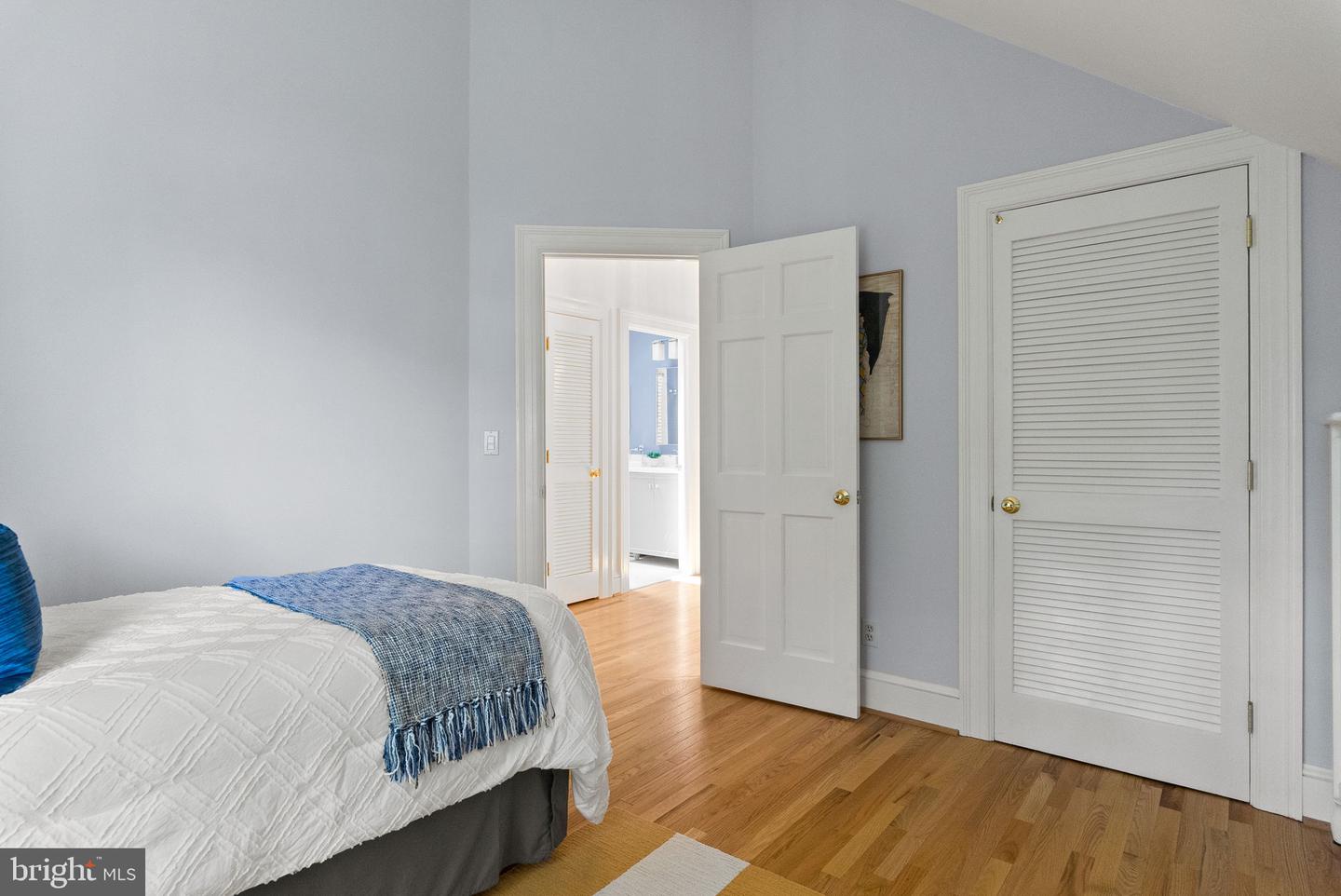 304 SUMMERS DR, ALEXANDRIA, Virginia 22301, 4 Bedrooms Bedrooms, ,4 BathroomsBathrooms,Residential,For sale,304 SUMMERS DR,VAAX2047000 MLS # VAAX2047000