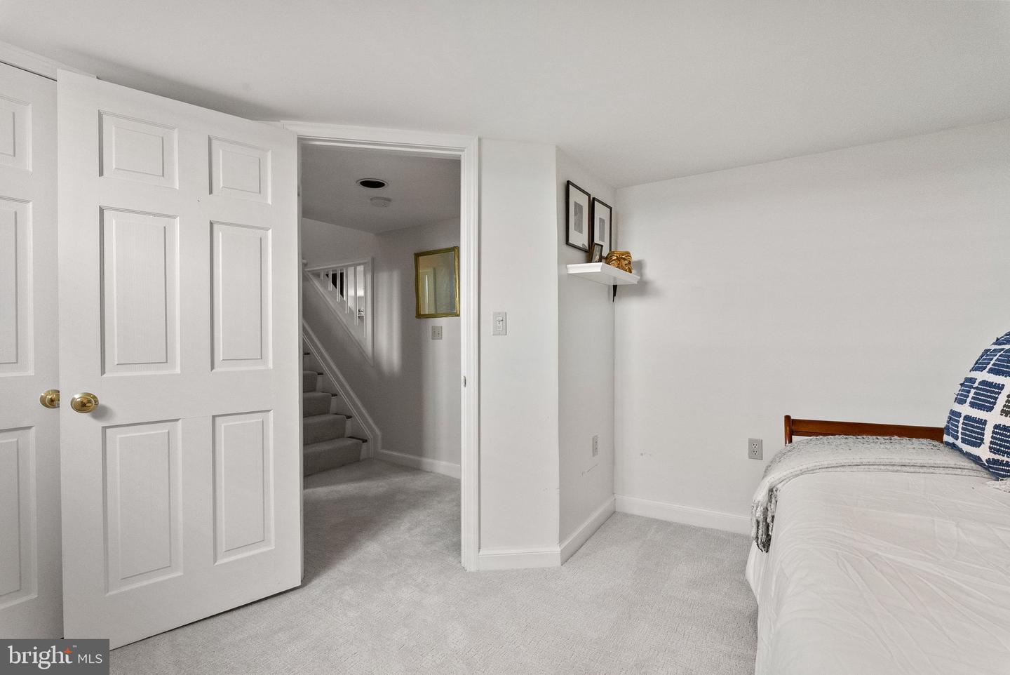 304 SUMMERS DR, ALEXANDRIA, Virginia 22301, 4 Bedrooms Bedrooms, ,4 BathroomsBathrooms,Residential,For sale,304 SUMMERS DR,VAAX2047000 MLS # VAAX2047000