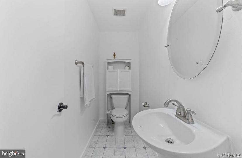 21116 LEONARD DR, SUTHERLAND, Virginia 23885, 3 Bedrooms Bedrooms, 5 Rooms Rooms,1 BathroomBathrooms,Residential,For sale,21116 LEONARD DR,VADW2000044 MLS # VADW2000044