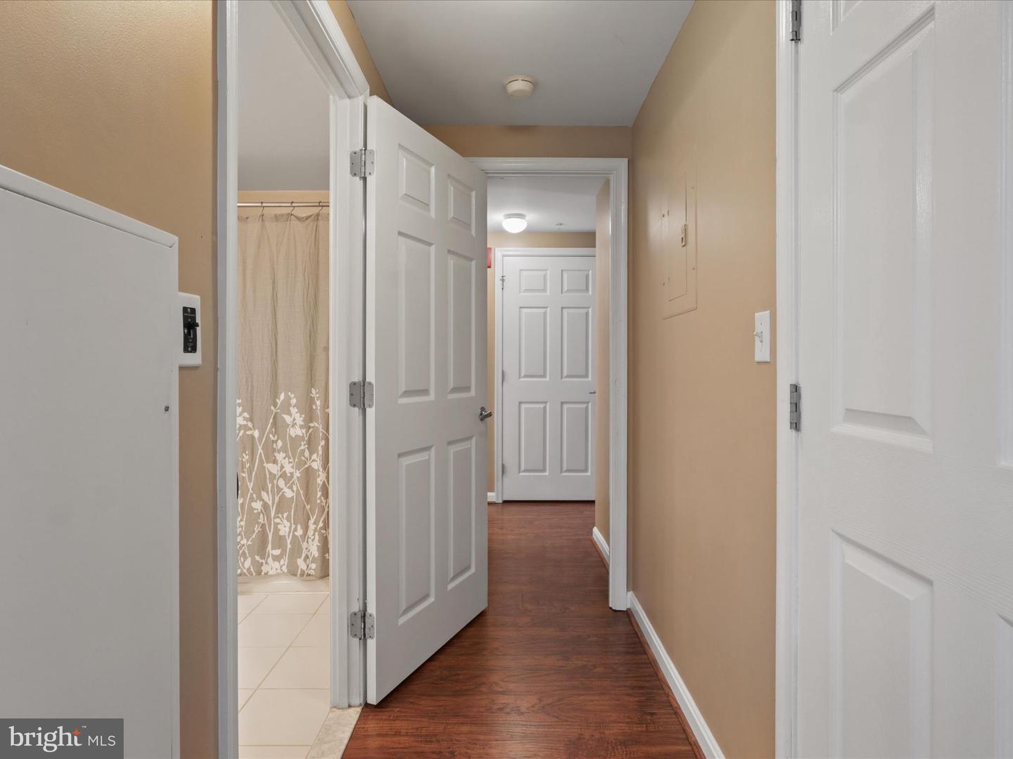 2726 GALLOWS RD #411, VIENNA, Virginia 22180, 2 Bedrooms Bedrooms, ,2 BathroomsBathrooms,Residential,For sale,2726 GALLOWS RD #411,VAFX2252532 MLS # VAFX2252532