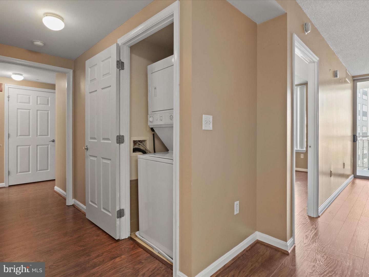 2726 GALLOWS RD #411, VIENNA, Virginia 22180, 2 Bedrooms Bedrooms, ,2 BathroomsBathrooms,Residential,For sale,2726 GALLOWS RD #411,VAFX2252532 MLS # VAFX2252532