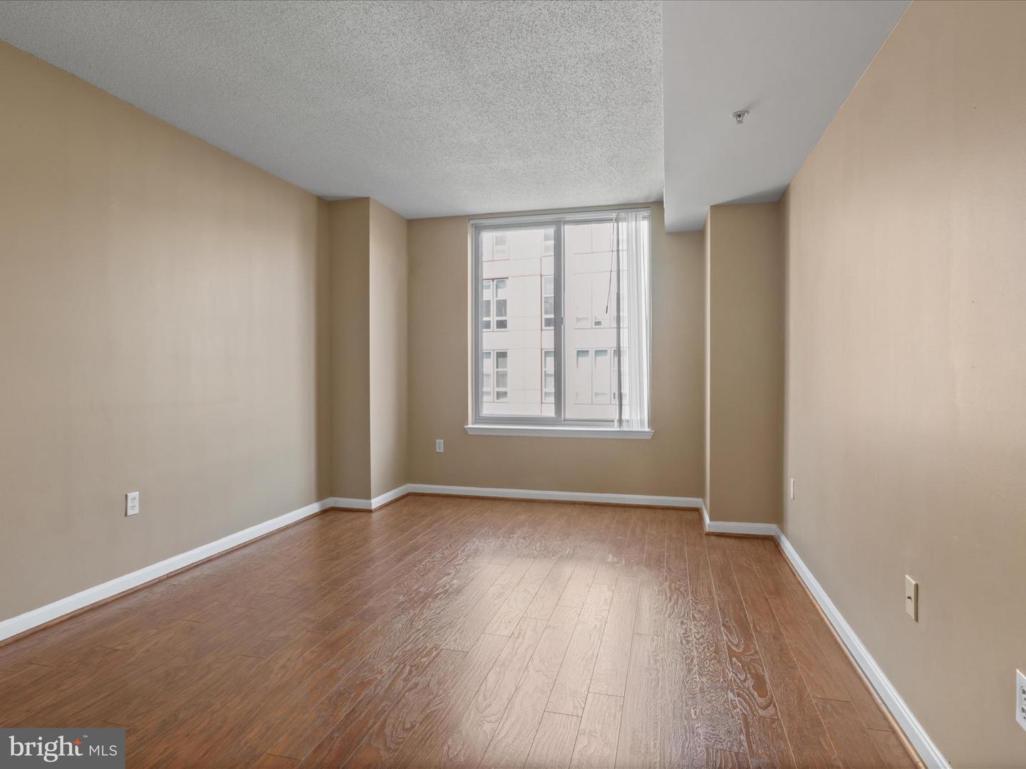 2726 GALLOWS RD #411, VIENNA, Virginia 22180, 2 Bedrooms Bedrooms, ,2 BathroomsBathrooms,Residential,For sale,2726 GALLOWS RD #411,VAFX2252532 MLS # VAFX2252532