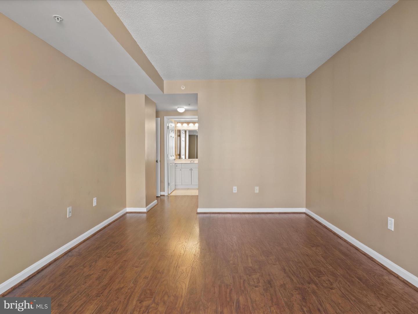 2726 GALLOWS RD #411, VIENNA, Virginia 22180, 2 Bedrooms Bedrooms, ,2 BathroomsBathrooms,Residential,For sale,2726 GALLOWS RD #411,VAFX2252532 MLS # VAFX2252532