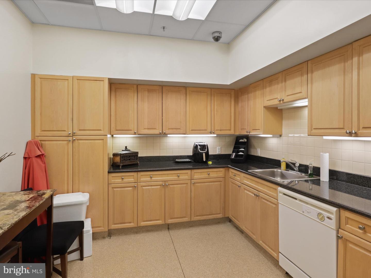 2726 GALLOWS RD #411, VIENNA, Virginia 22180, 2 Bedrooms Bedrooms, ,2 BathroomsBathrooms,Residential,For sale,2726 GALLOWS RD #411,VAFX2252532 MLS # VAFX2252532