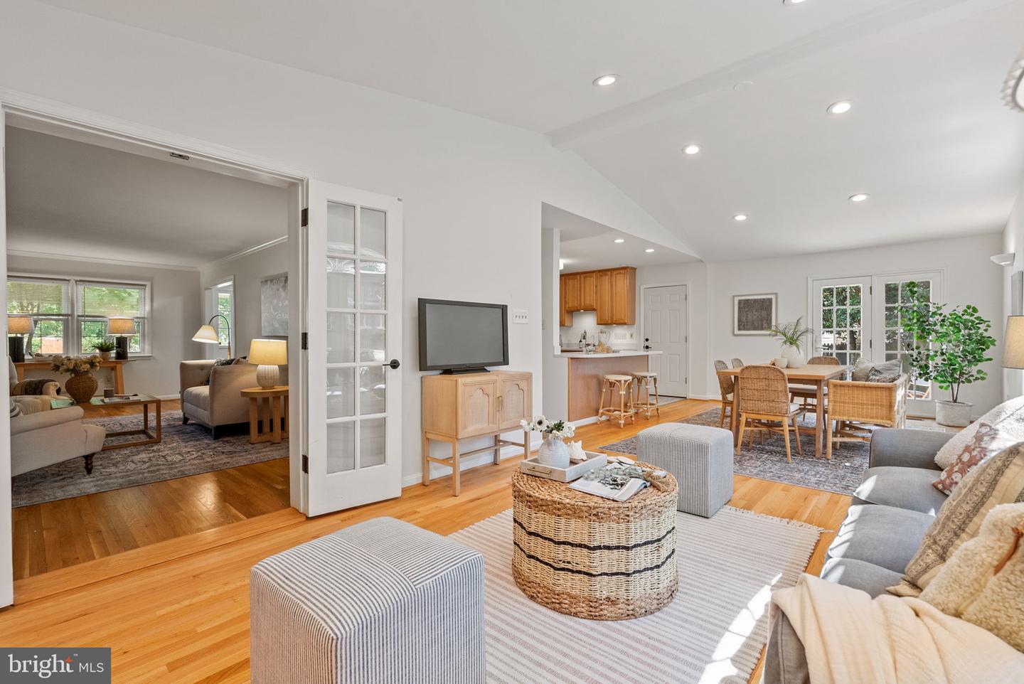 8700 BLUEDALE ST, ALEXANDRIA, Virginia 22308, 4 Bedrooms Bedrooms, ,2 BathroomsBathrooms,Residential,For sale,8700 BLUEDALE ST,VAFX2252546 MLS # VAFX2252546