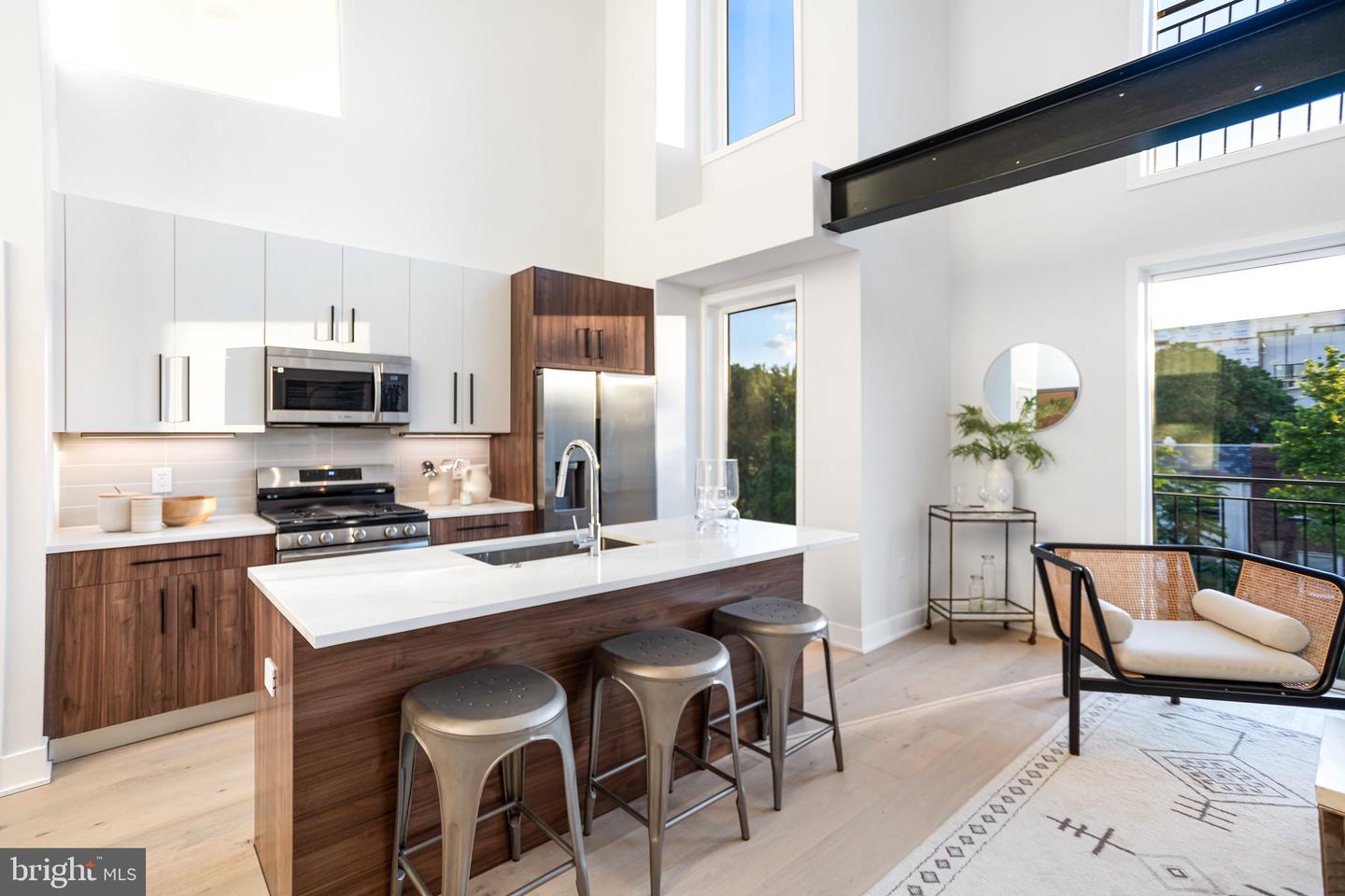 845 19TH ST NE #PH-10, WASHINGTON, District Of Columbia 20002, 2 Bedrooms Bedrooms, ,2 BathroomsBathrooms,Residential,For sale,845 19TH ST NE #PH-10,DCDC2208210 MLS # DCDC2208210