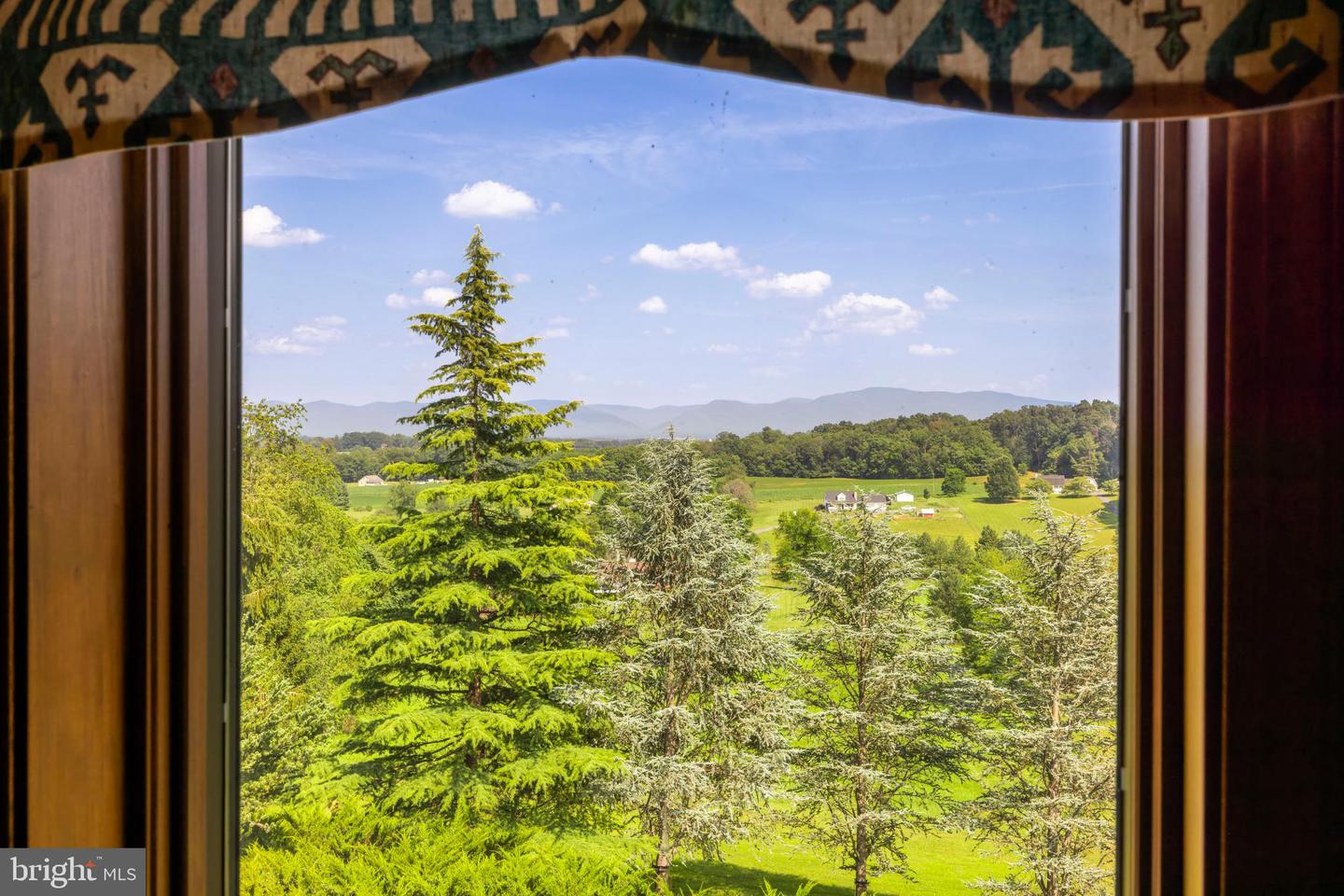 613 DICES SPRING RD, WEYERS CAVE, Virginia 24486, 3 Bedrooms Bedrooms, ,2 BathroomsBathrooms,Residential,For sale,613 DICES SPRING RD,VAAG2002624 MLS # VAAG2002624