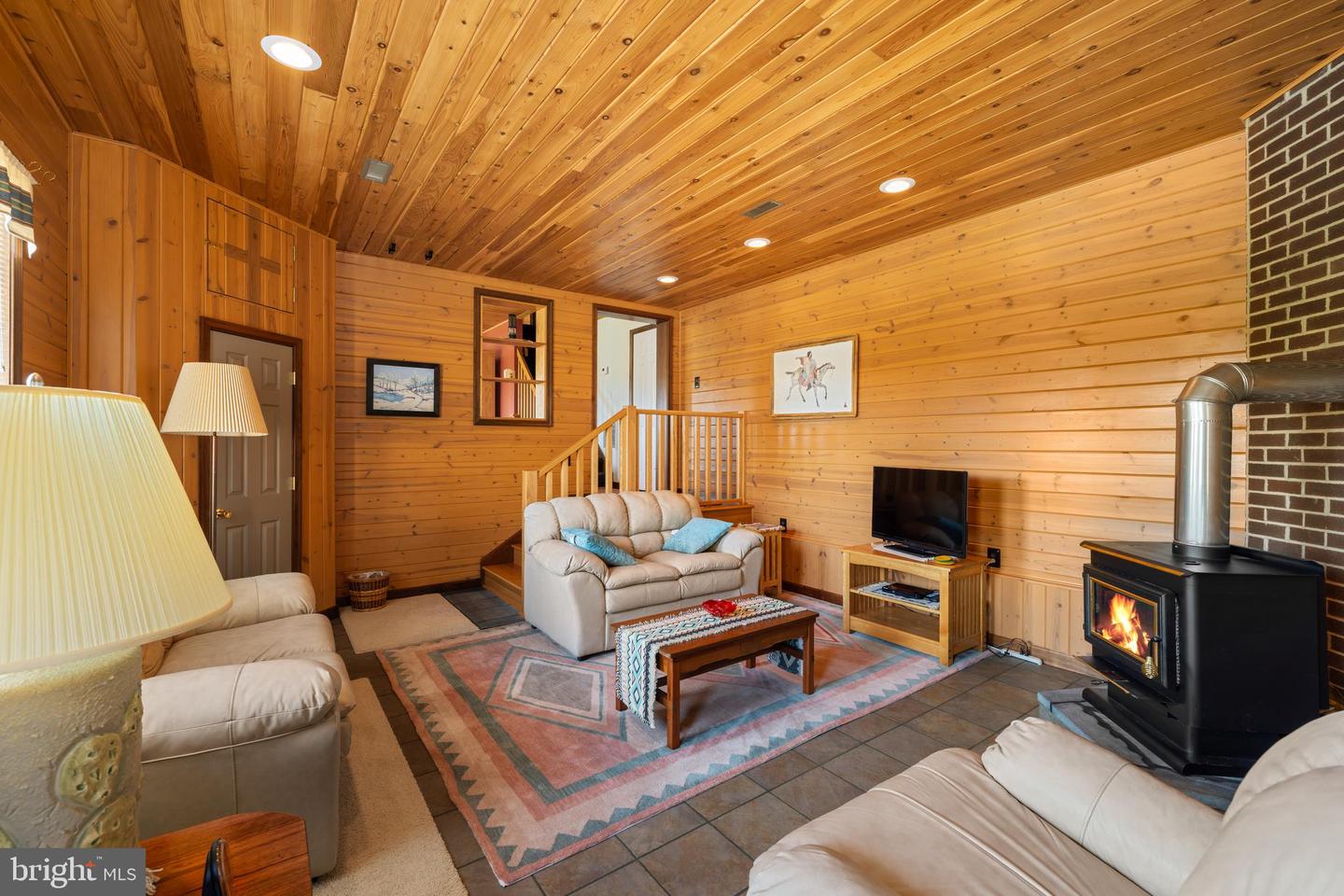 613 DICES SPRING RD, WEYERS CAVE, Virginia 24486, 3 Bedrooms Bedrooms, ,2 BathroomsBathrooms,Residential,For sale,613 DICES SPRING RD,VAAG2002624 MLS # VAAG2002624