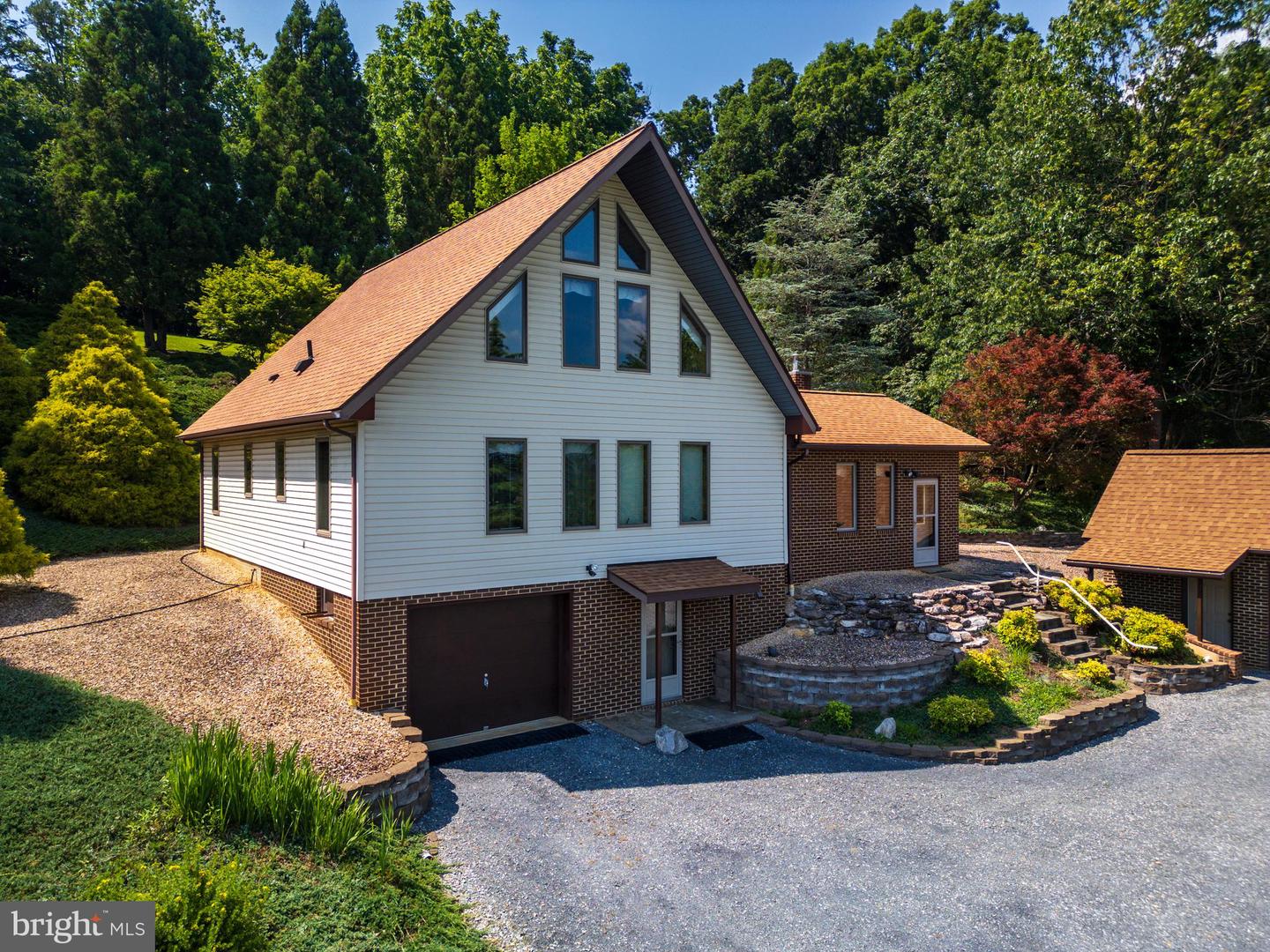 613 DICES SPRING RD, WEYERS CAVE, Virginia 24486, 3 Bedrooms Bedrooms, ,2 BathroomsBathrooms,Residential,For sale,613 DICES SPRING RD,VAAG2002624 MLS # VAAG2002624