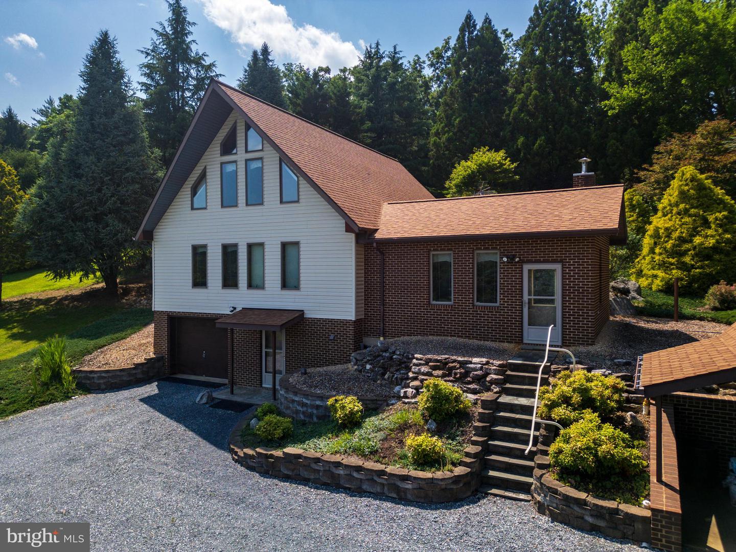 613 DICES SPRING RD, WEYERS CAVE, Virginia 24486, 3 Bedrooms Bedrooms, ,2 BathroomsBathrooms,Residential,For sale,613 DICES SPRING RD,VAAG2002624 MLS # VAAG2002624