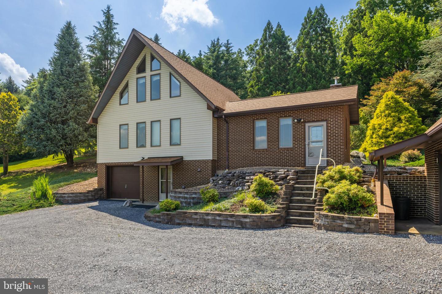 613 DICES SPRING RD, WEYERS CAVE, Virginia 24486, 3 Bedrooms Bedrooms, ,2 BathroomsBathrooms,Residential,For sale,613 DICES SPRING RD,VAAG2002624 MLS # VAAG2002624