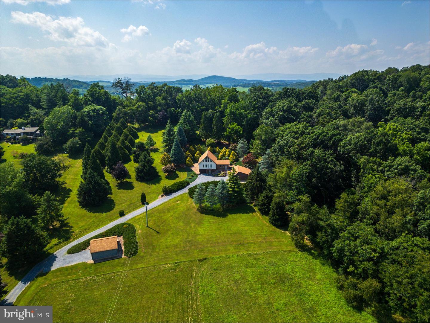 613 DICES SPRING RD, WEYERS CAVE, Virginia 24486, 3 Bedrooms Bedrooms, ,2 BathroomsBathrooms,Residential,For sale,613 DICES SPRING RD,VAAG2002624 MLS # VAAG2002624