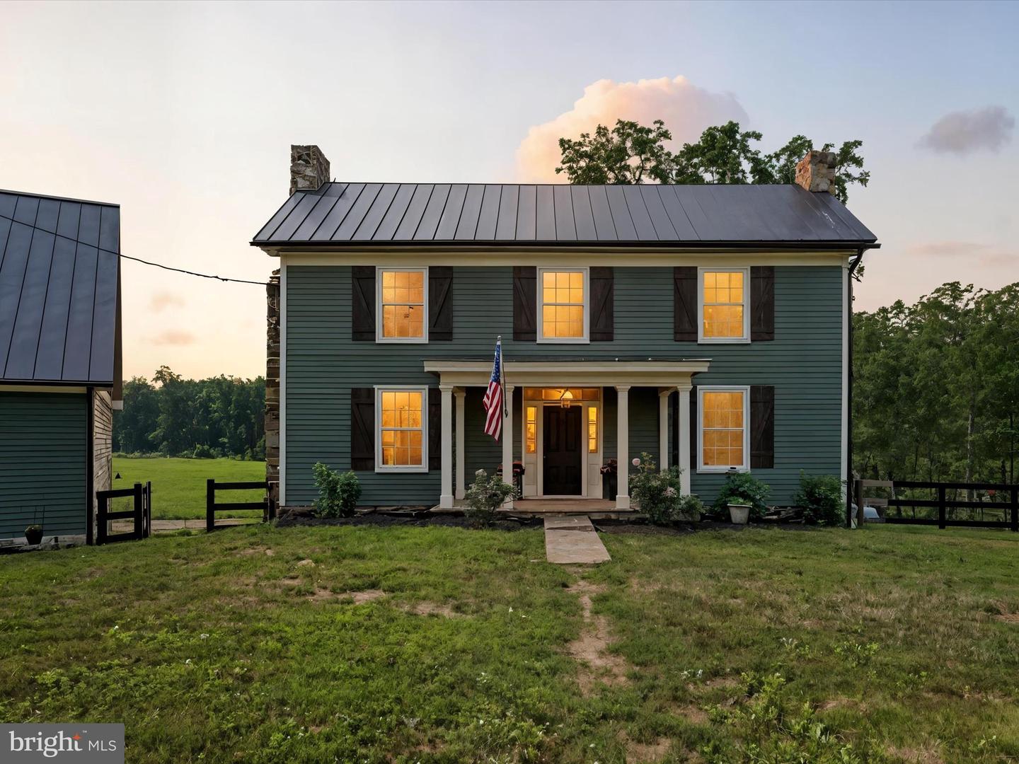 19164 BLACK OAK RD, PURCELLVILLE, Virginia 20132, 5 Bedrooms Bedrooms, ,3 BathroomsBathrooms,Residential,For sale,19164 BLACK OAK RD,VALO2100762 MLS # VALO2100762