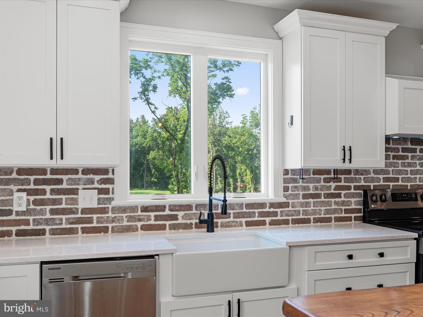 19164 BLACK OAK RD, PURCELLVILLE, Virginia 20132, 5 Bedrooms Bedrooms, ,3 BathroomsBathrooms,Residential,For sale,19164 BLACK OAK RD,VALO2100762 MLS # VALO2100762
