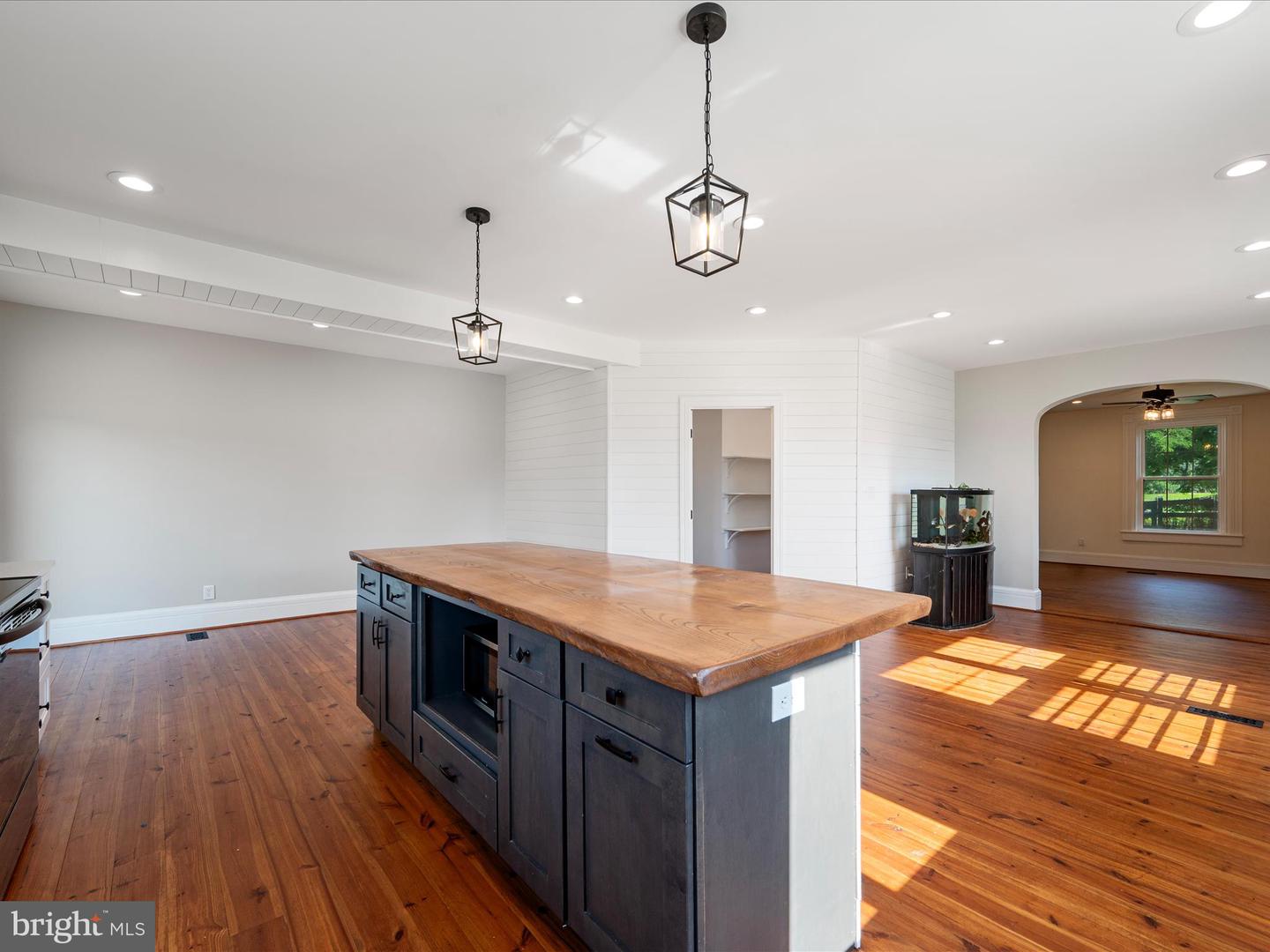 19164 BLACK OAK RD, PURCELLVILLE, Virginia 20132, 5 Bedrooms Bedrooms, ,3 BathroomsBathrooms,Residential,For sale,19164 BLACK OAK RD,VALO2100762 MLS # VALO2100762