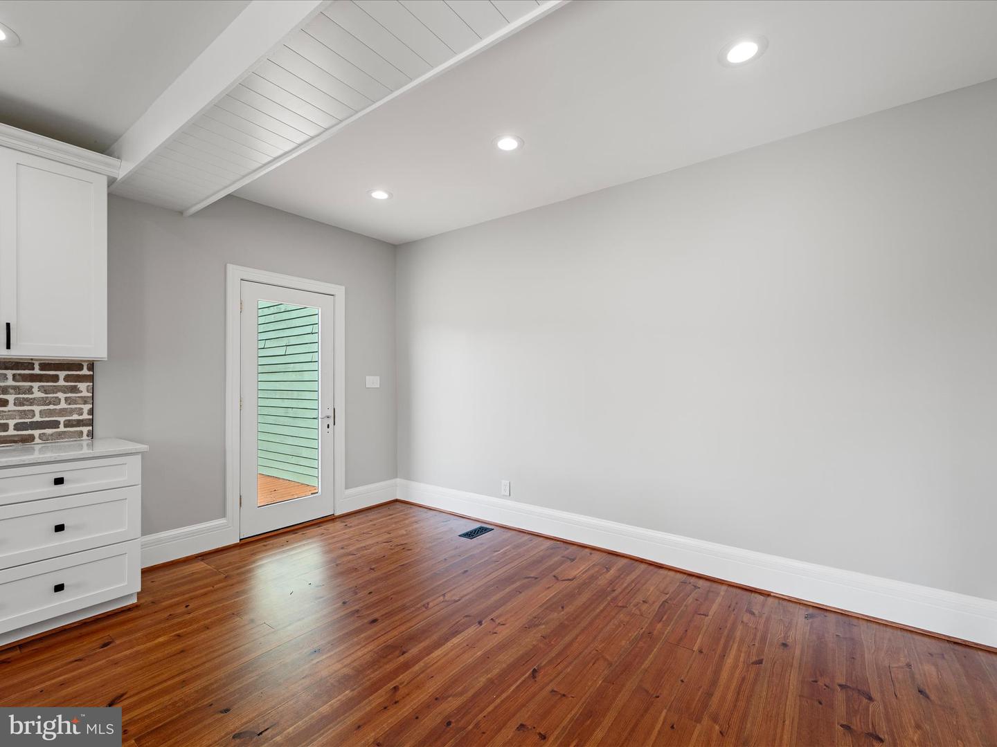 19164 BLACK OAK RD, PURCELLVILLE, Virginia 20132, 5 Bedrooms Bedrooms, ,3 BathroomsBathrooms,Residential,For sale,19164 BLACK OAK RD,VALO2100762 MLS # VALO2100762