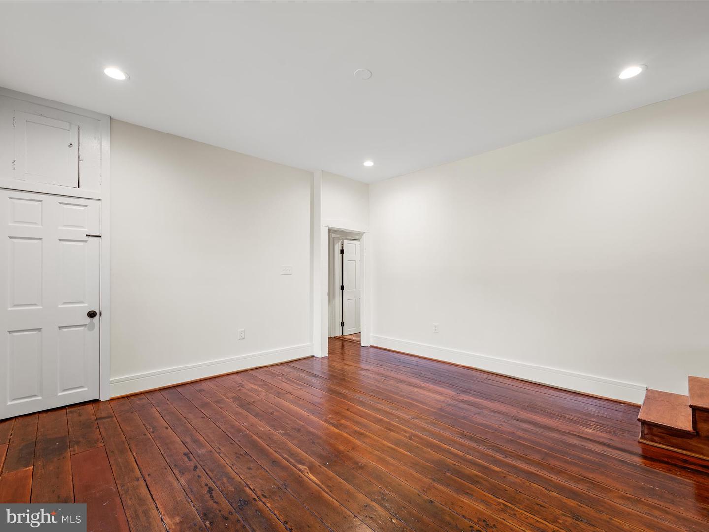 19164 BLACK OAK RD, PURCELLVILLE, Virginia 20132, 5 Bedrooms Bedrooms, ,3 BathroomsBathrooms,Residential,For sale,19164 BLACK OAK RD,VALO2100762 MLS # VALO2100762