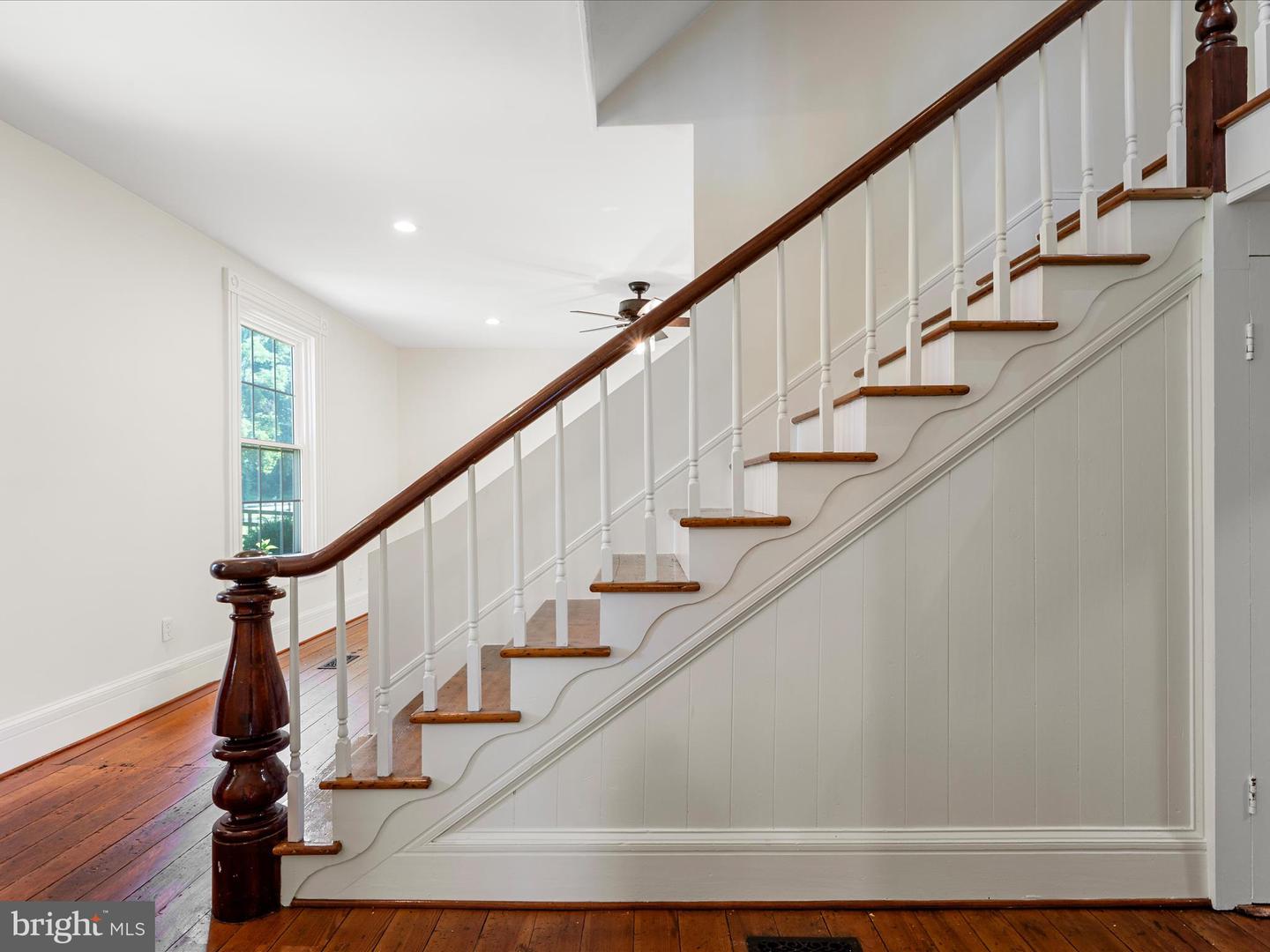 19164 BLACK OAK RD, PURCELLVILLE, Virginia 20132, 5 Bedrooms Bedrooms, ,3 BathroomsBathrooms,Residential,For sale,19164 BLACK OAK RD,VALO2100762 MLS # VALO2100762