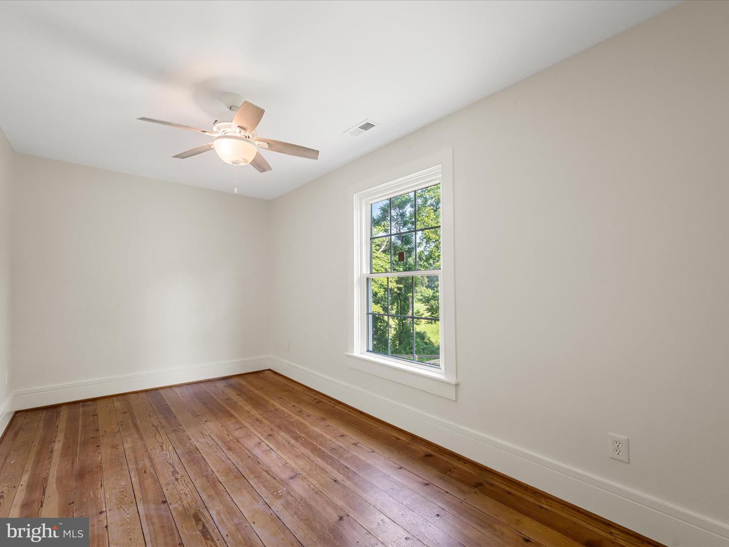 19164 BLACK OAK RD, PURCELLVILLE, Virginia 20132, 5 Bedrooms Bedrooms, ,3 BathroomsBathrooms,Residential,For sale,19164 BLACK OAK RD,VALO2100762 MLS # VALO2100762