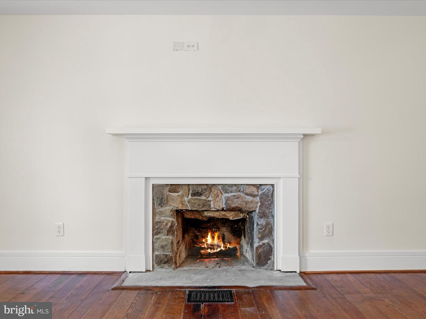 19164 BLACK OAK RD, PURCELLVILLE, Virginia 20132, 5 Bedrooms Bedrooms, ,3 BathroomsBathrooms,Residential,For sale,19164 BLACK OAK RD,VALO2100762 MLS # VALO2100762