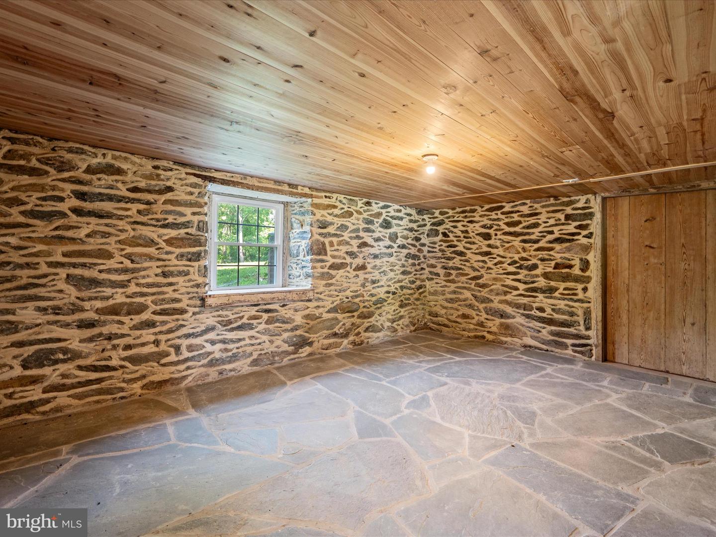 19164 BLACK OAK RD, PURCELLVILLE, Virginia 20132, 5 Bedrooms Bedrooms, ,3 BathroomsBathrooms,Residential,For sale,19164 BLACK OAK RD,VALO2100762 MLS # VALO2100762