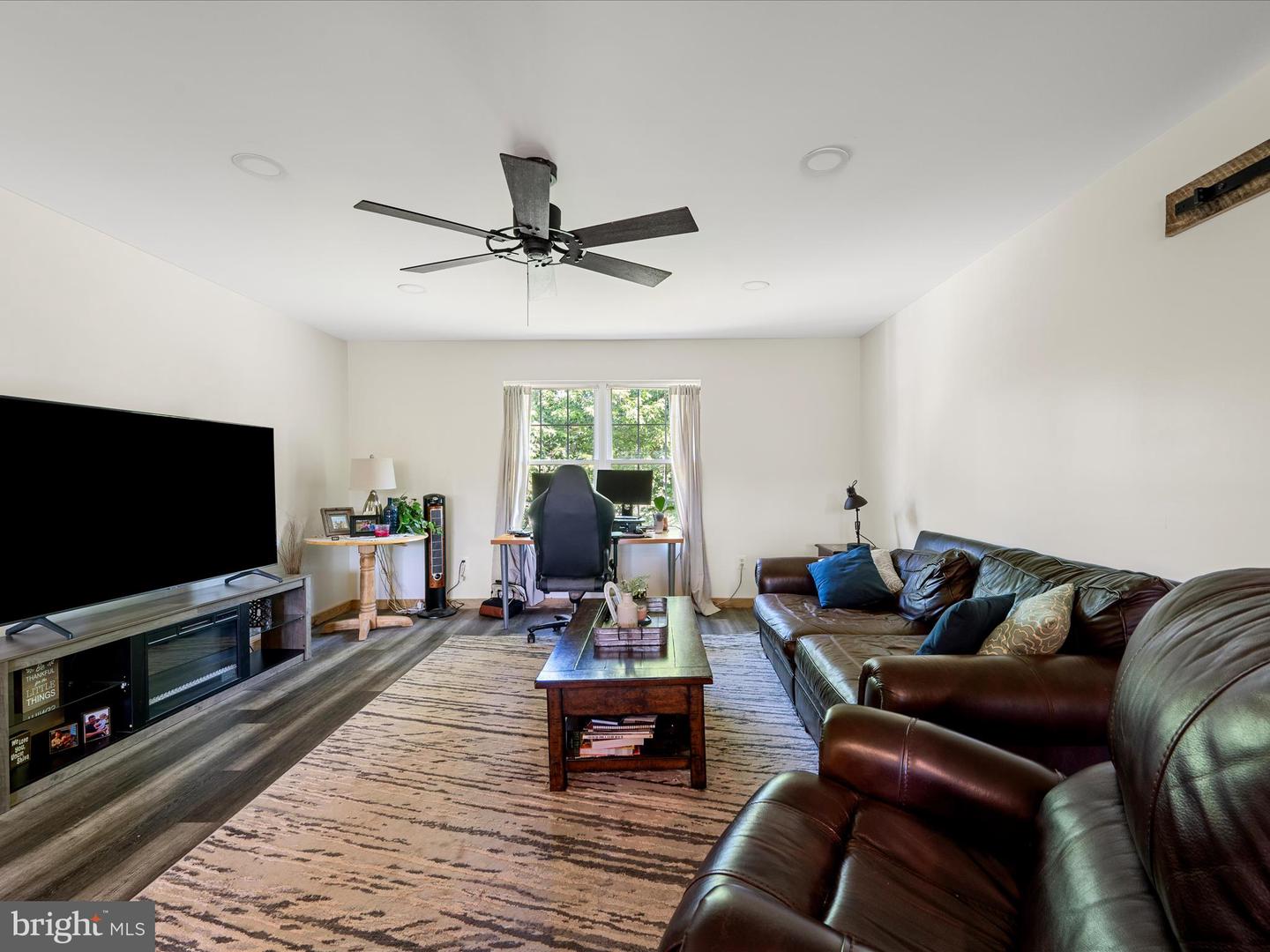 19164 BLACK OAK RD, PURCELLVILLE, Virginia 20132, 5 Bedrooms Bedrooms, ,3 BathroomsBathrooms,Residential,For sale,19164 BLACK OAK RD,VALO2100762 MLS # VALO2100762