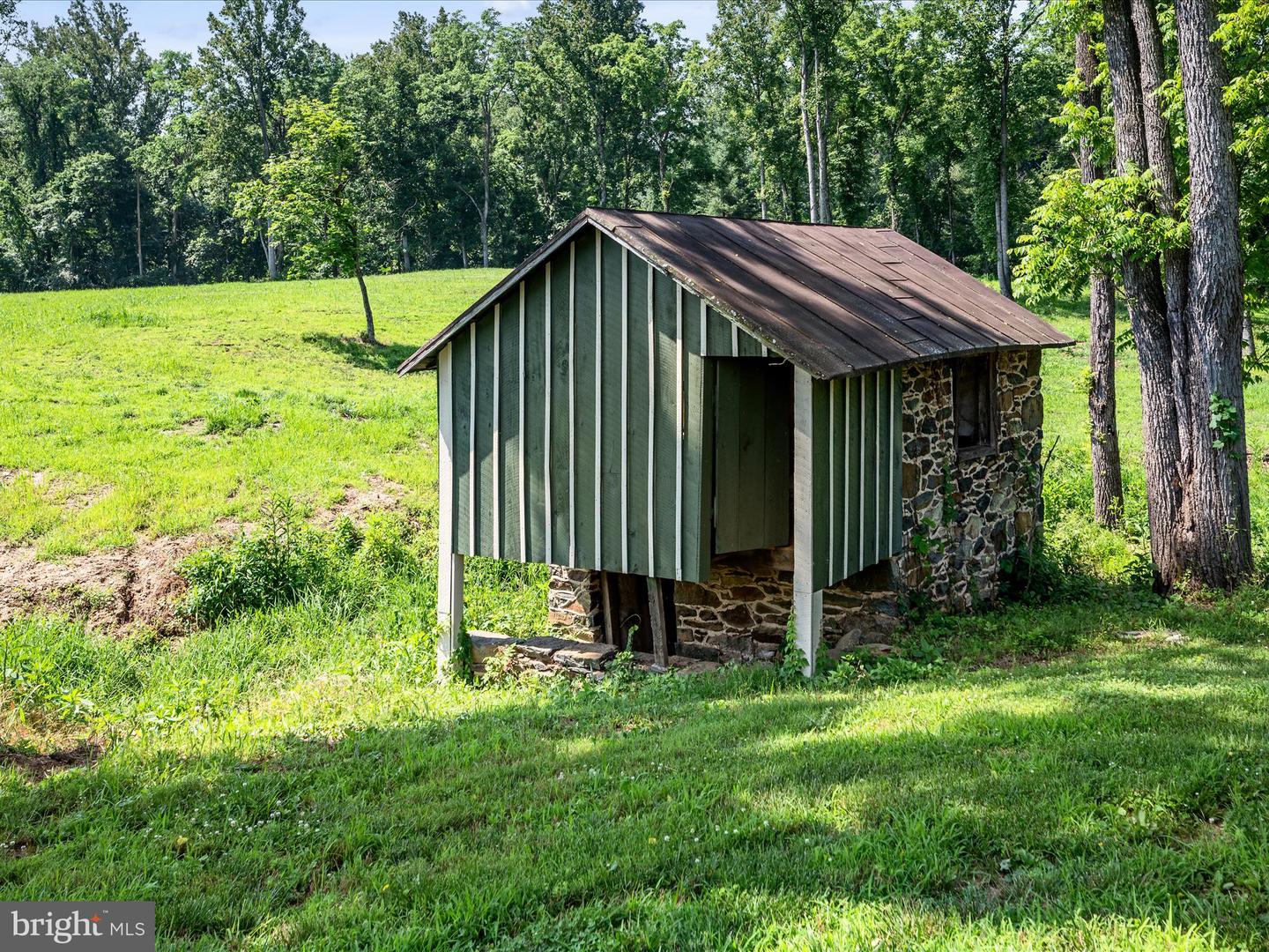 19164 BLACK OAK RD, PURCELLVILLE, Virginia 20132, 5 Bedrooms Bedrooms, ,3 BathroomsBathrooms,Residential,For sale,19164 BLACK OAK RD,VALO2100762 MLS # VALO2100762