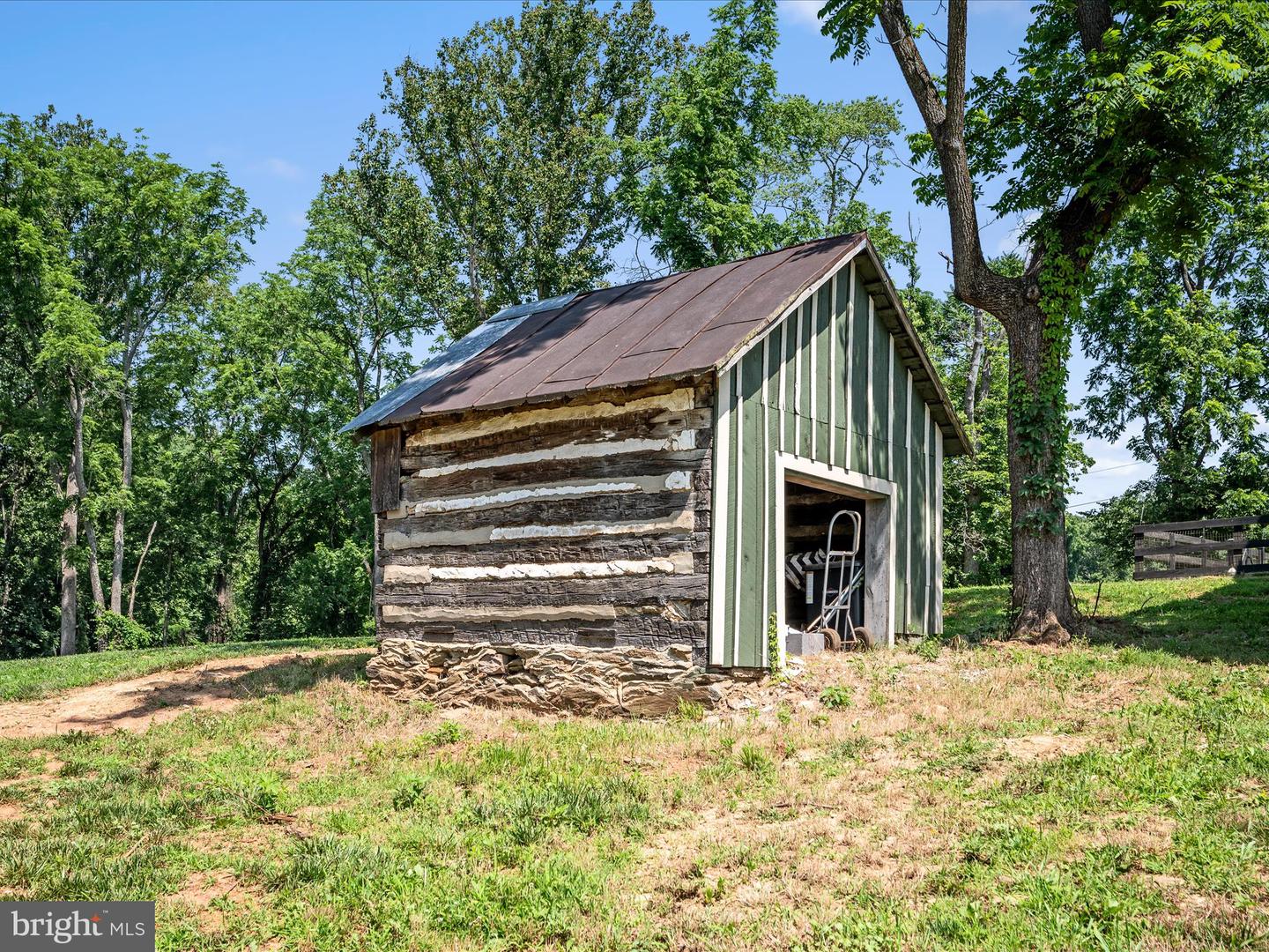 19164 BLACK OAK RD, PURCELLVILLE, Virginia 20132, 5 Bedrooms Bedrooms, ,3 BathroomsBathrooms,Residential,For sale,19164 BLACK OAK RD,VALO2100762 MLS # VALO2100762