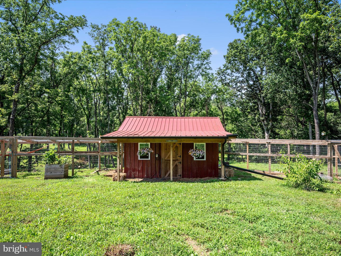 19164 BLACK OAK RD, PURCELLVILLE, Virginia 20132, 5 Bedrooms Bedrooms, ,3 BathroomsBathrooms,Residential,For sale,19164 BLACK OAK RD,VALO2100762 MLS # VALO2100762