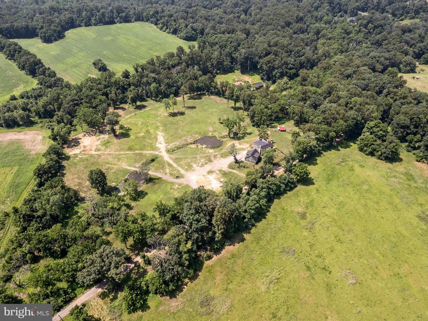 19164 BLACK OAK RD, PURCELLVILLE, Virginia 20132, 5 Bedrooms Bedrooms, ,3 BathroomsBathrooms,Residential,For sale,19164 BLACK OAK RD,VALO2100762 MLS # VALO2100762