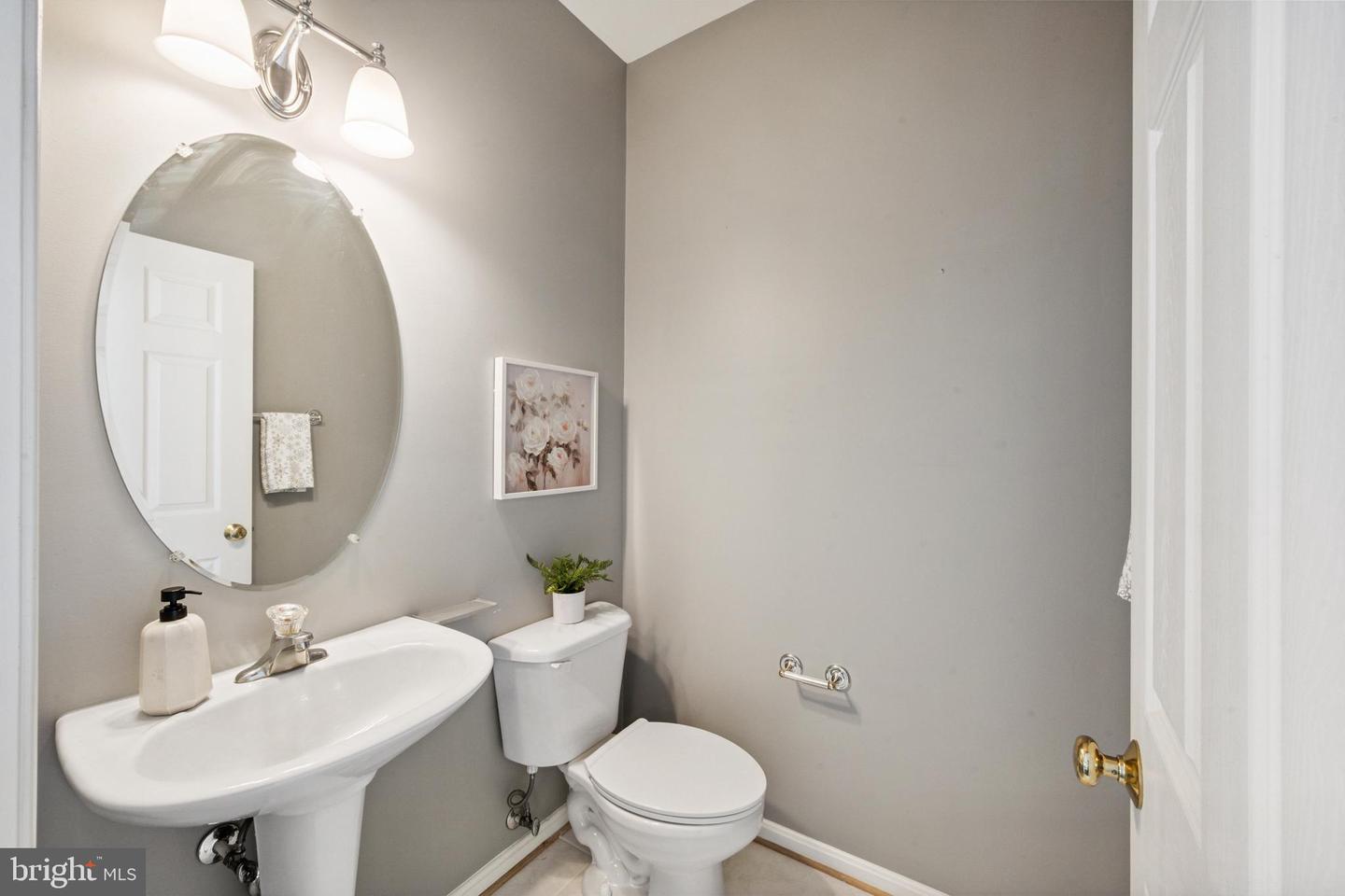 8562 WYNGATE MANOR CT, ALEXANDRIA, Virginia 22309, 3 Bedrooms Bedrooms, ,2 BathroomsBathrooms,Residential,For sale,8562 WYNGATE MANOR CT,VAFX2252488 MLS # VAFX2252488
