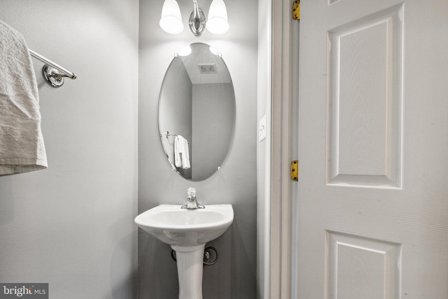 8562 WYNGATE MANOR CT, ALEXANDRIA, Virginia 22309, 3 Bedrooms Bedrooms, ,2 BathroomsBathrooms,Residential,For sale,8562 WYNGATE MANOR CT,VAFX2252488 MLS # VAFX2252488