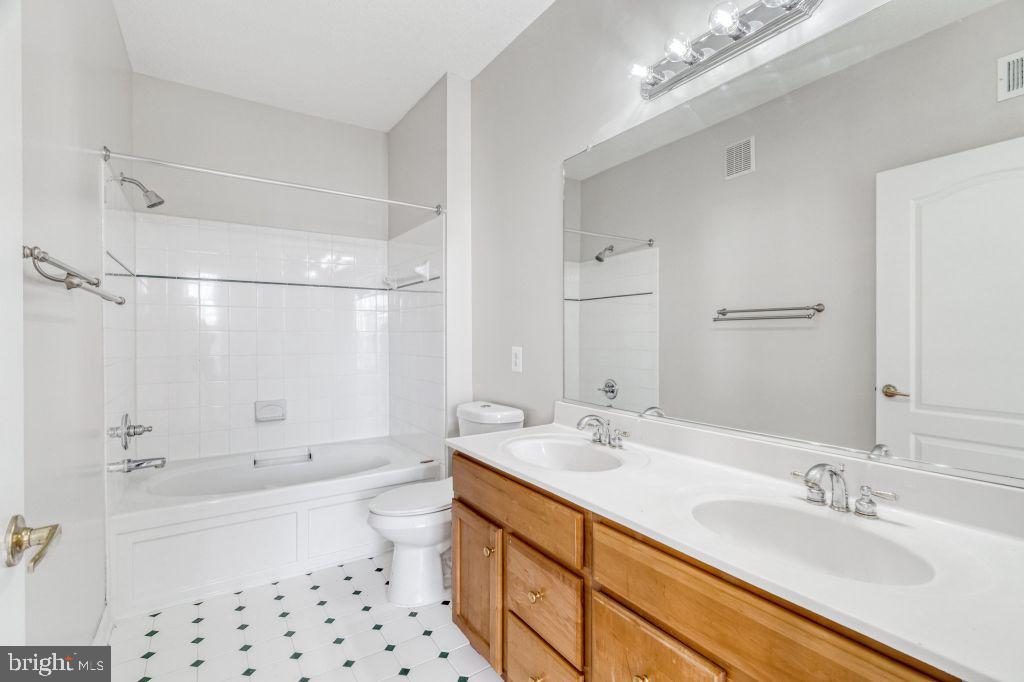 12180 ABINGTON HALL PL #301, RESTON, Virginia 20190, 3 Bedrooms Bedrooms, ,2 BathroomsBathrooms,Residential,For sale,12180 ABINGTON HALL PL #301,VAFX2252498 MLS # VAFX2252498