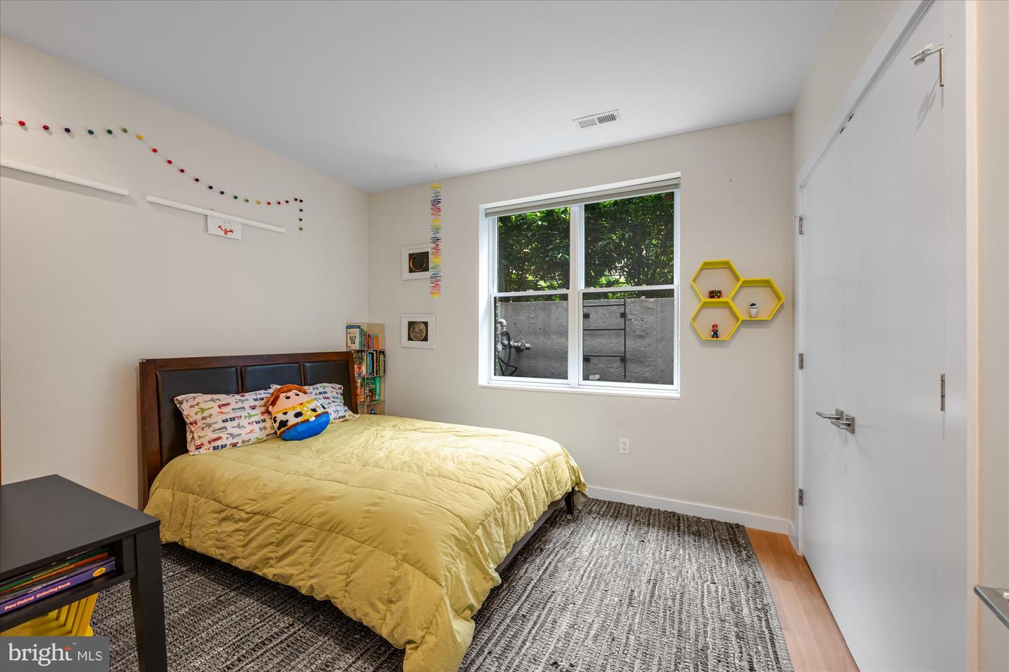 625 5TH ST NE #1, WASHINGTON, District Of Columbia 20002, 3 Bedrooms Bedrooms, ,2 BathroomsBathrooms,Residential,For sale,625 5TH ST NE #1,DCDC2208346 MLS # DCDC2208346