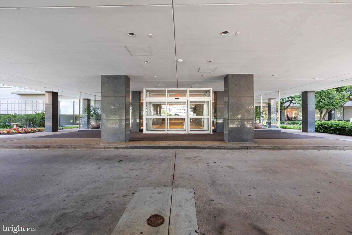 2475 VIRGINIA AVE NW #600, WASHINGTON, District Of Columbia 20037, 1 Bedroom Bedrooms, ,1 BathroomBathrooms,Residential,For sale,2475 VIRGINIA AVE NW #600,DCDC2208360 MLS # DCDC2208360