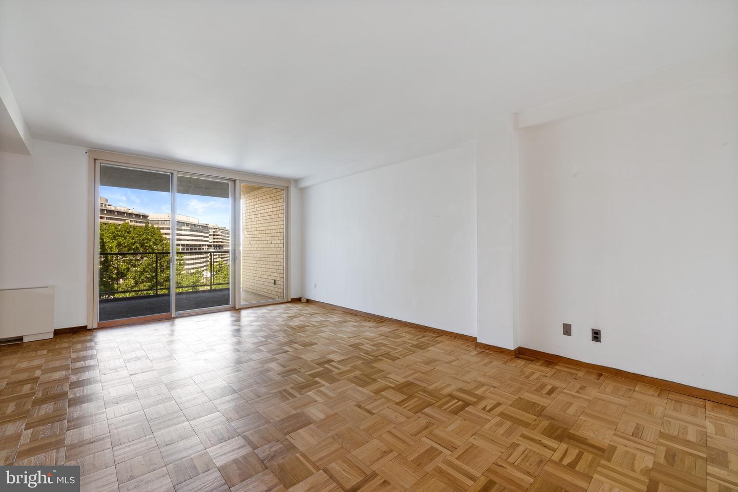 2475 VIRGINIA AVE NW #600, WASHINGTON, District Of Columbia 20037, 1 Bedroom Bedrooms, ,1 BathroomBathrooms,Residential,For sale,2475 VIRGINIA AVE NW #600,DCDC2208360 MLS # DCDC2208360