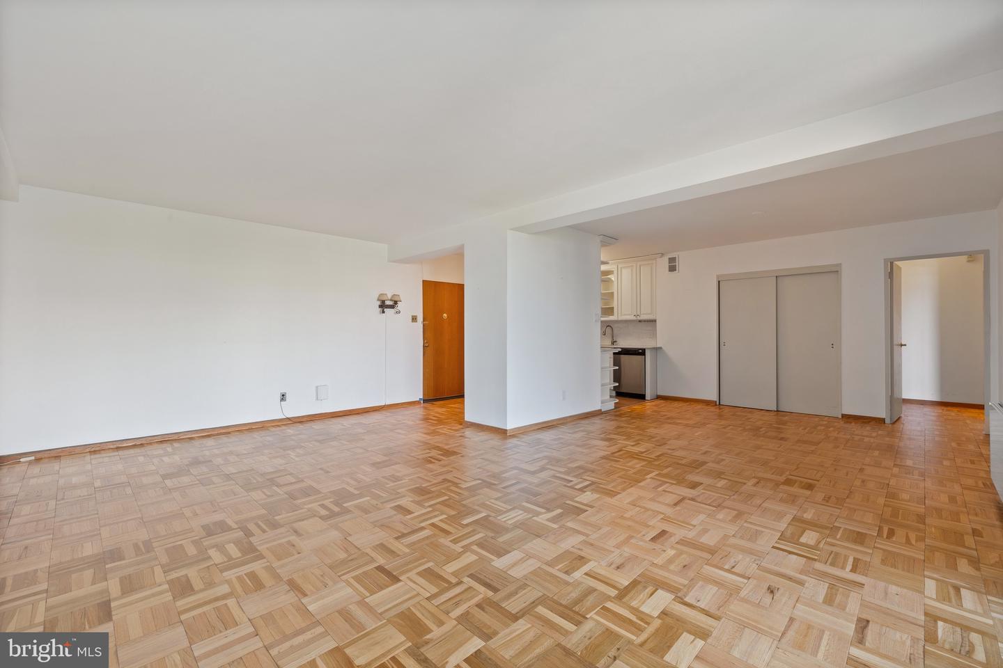 2475 VIRGINIA AVE NW #600, WASHINGTON, District Of Columbia 20037, 1 Bedroom Bedrooms, ,1 BathroomBathrooms,Residential,For sale,2475 VIRGINIA AVE NW #600,DCDC2208360 MLS # DCDC2208360