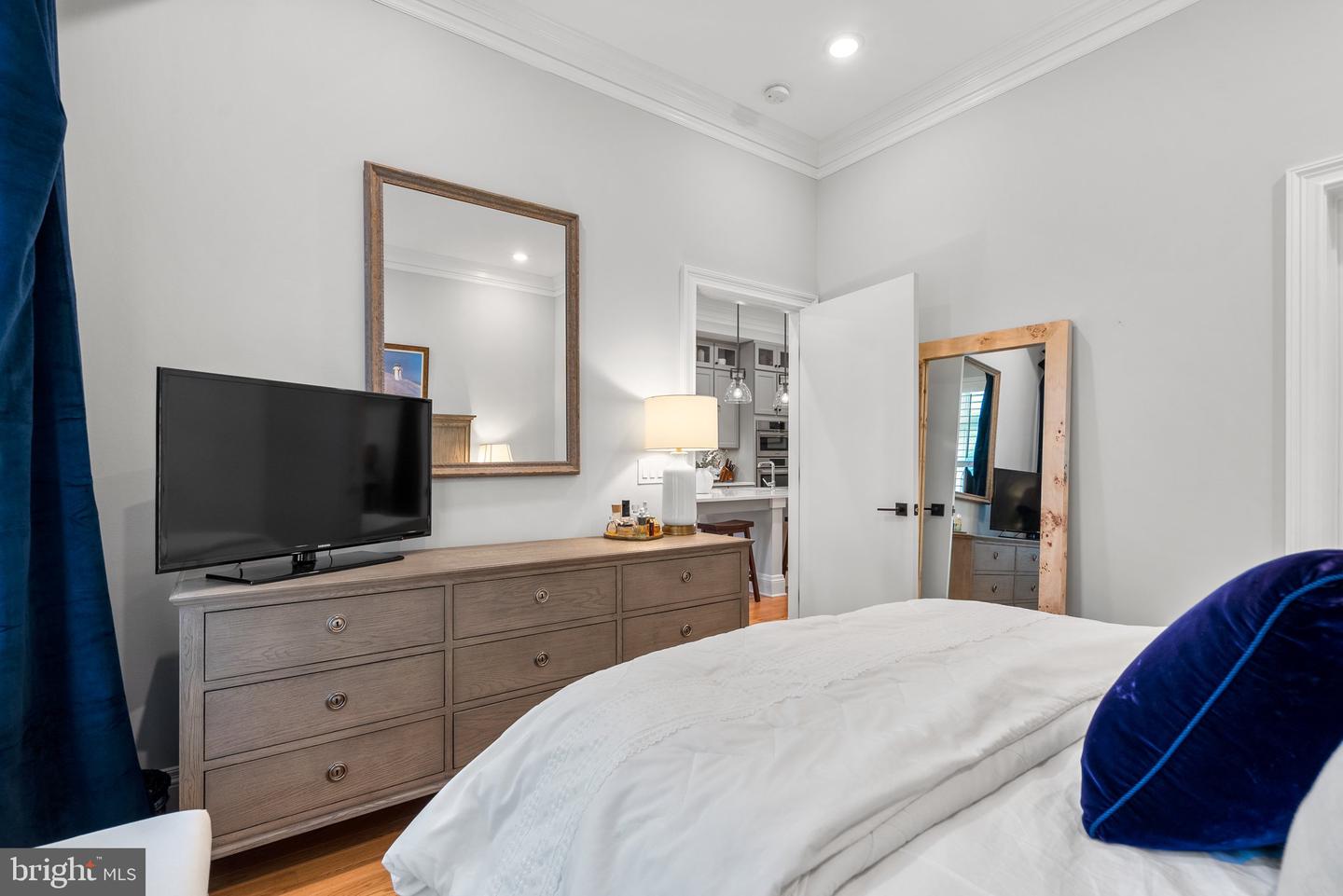 300 8TH ST NE #102, WASHINGTON, District Of Columbia 20002, 1 Bedroom Bedrooms, ,1 BathroomBathrooms,Residential,For sale,300 8TH ST NE #102,DCDC2208374 MLS # DCDC2208374